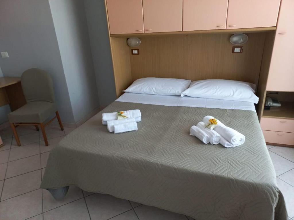 Quadruple Room - Photo 1