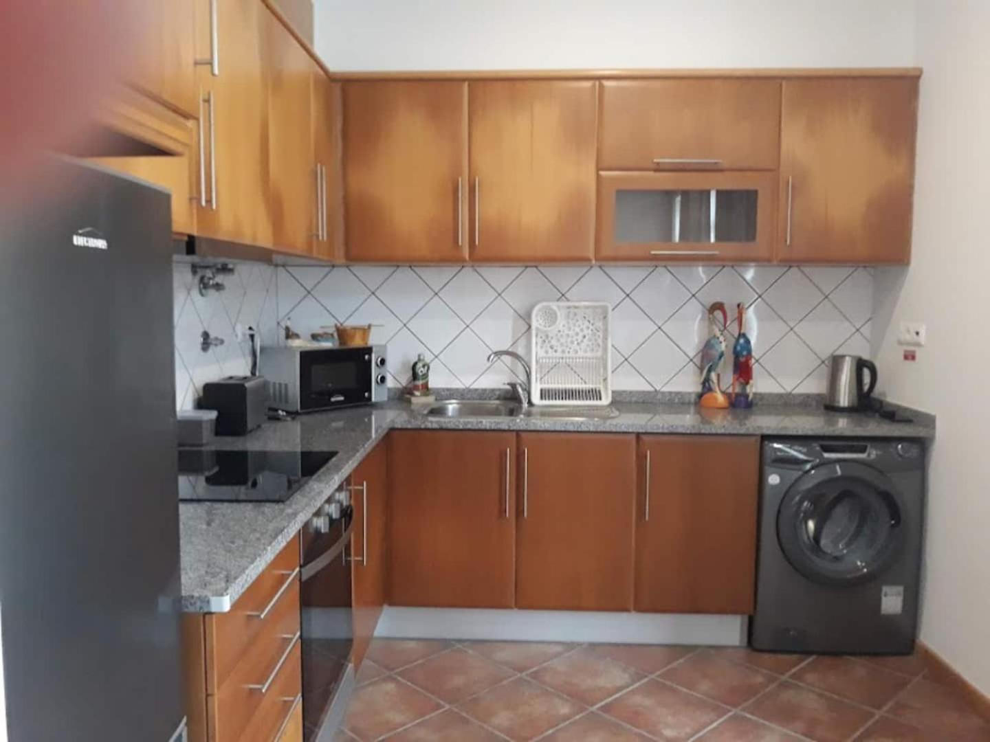 One-Bedroom Apartment photo 2