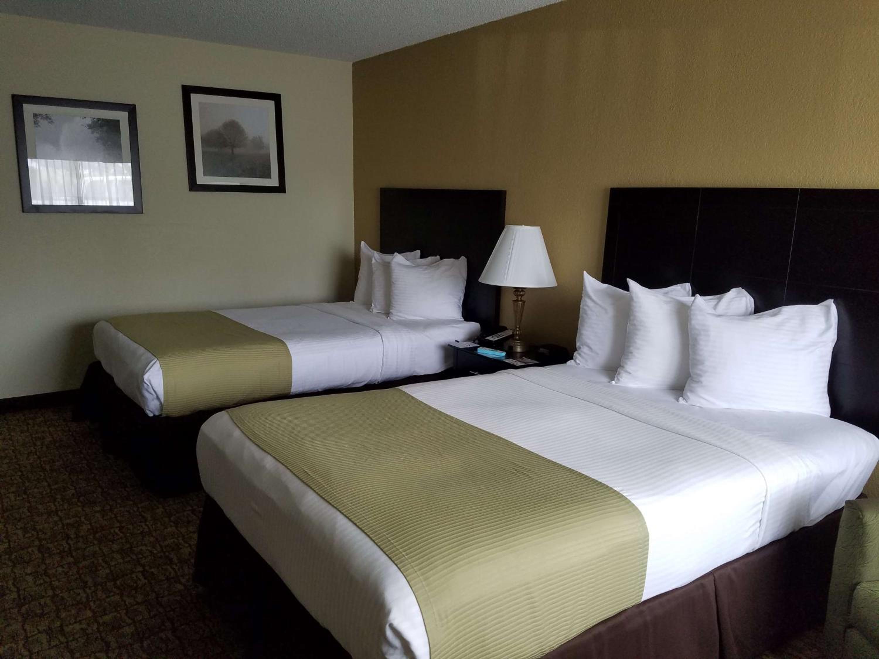 Double Room with Two Double Beds - Disability Access - Non-Smoking photo 1