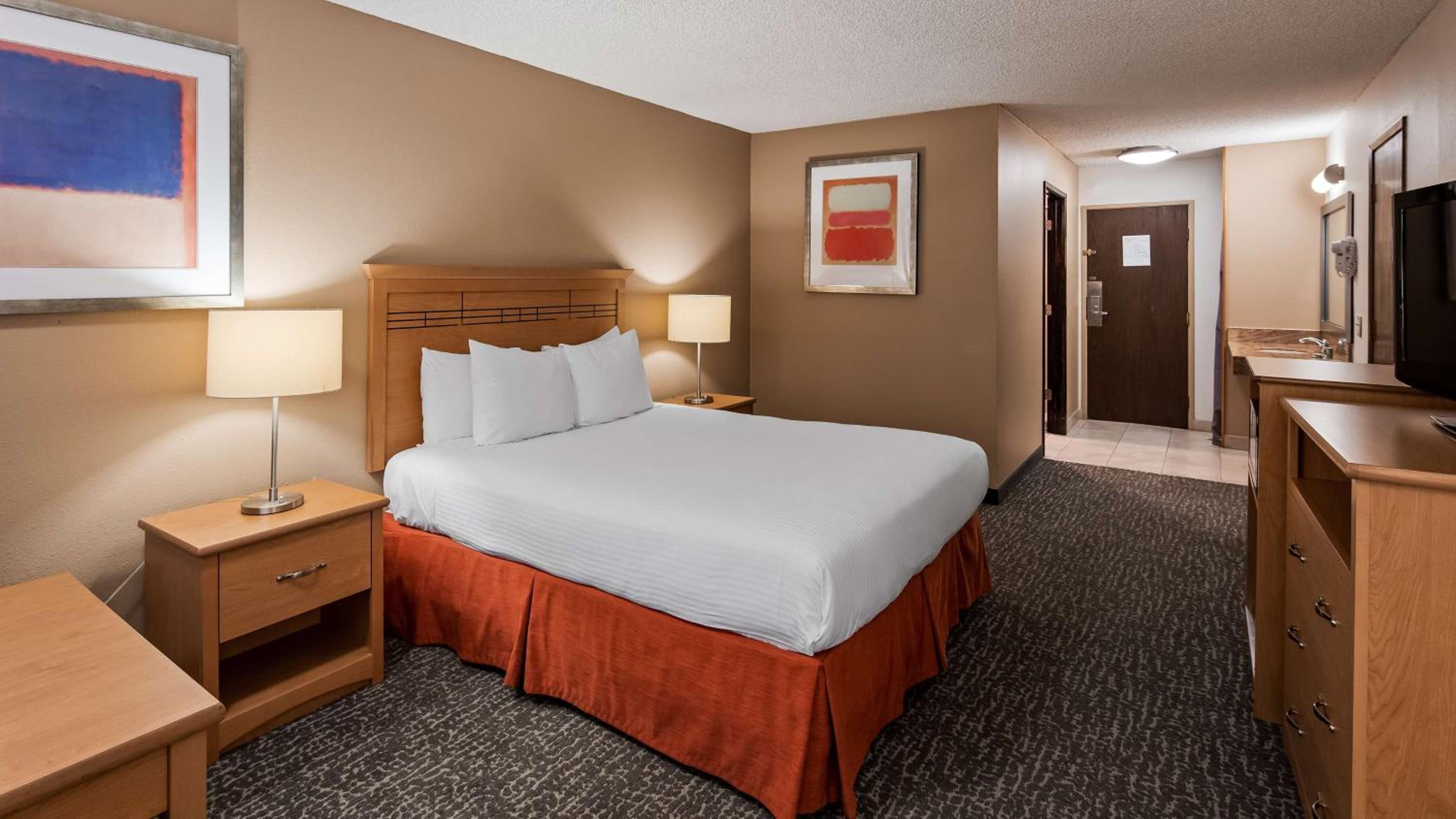 Queen Room - Disability Access/Non-Smoking - Photo 11