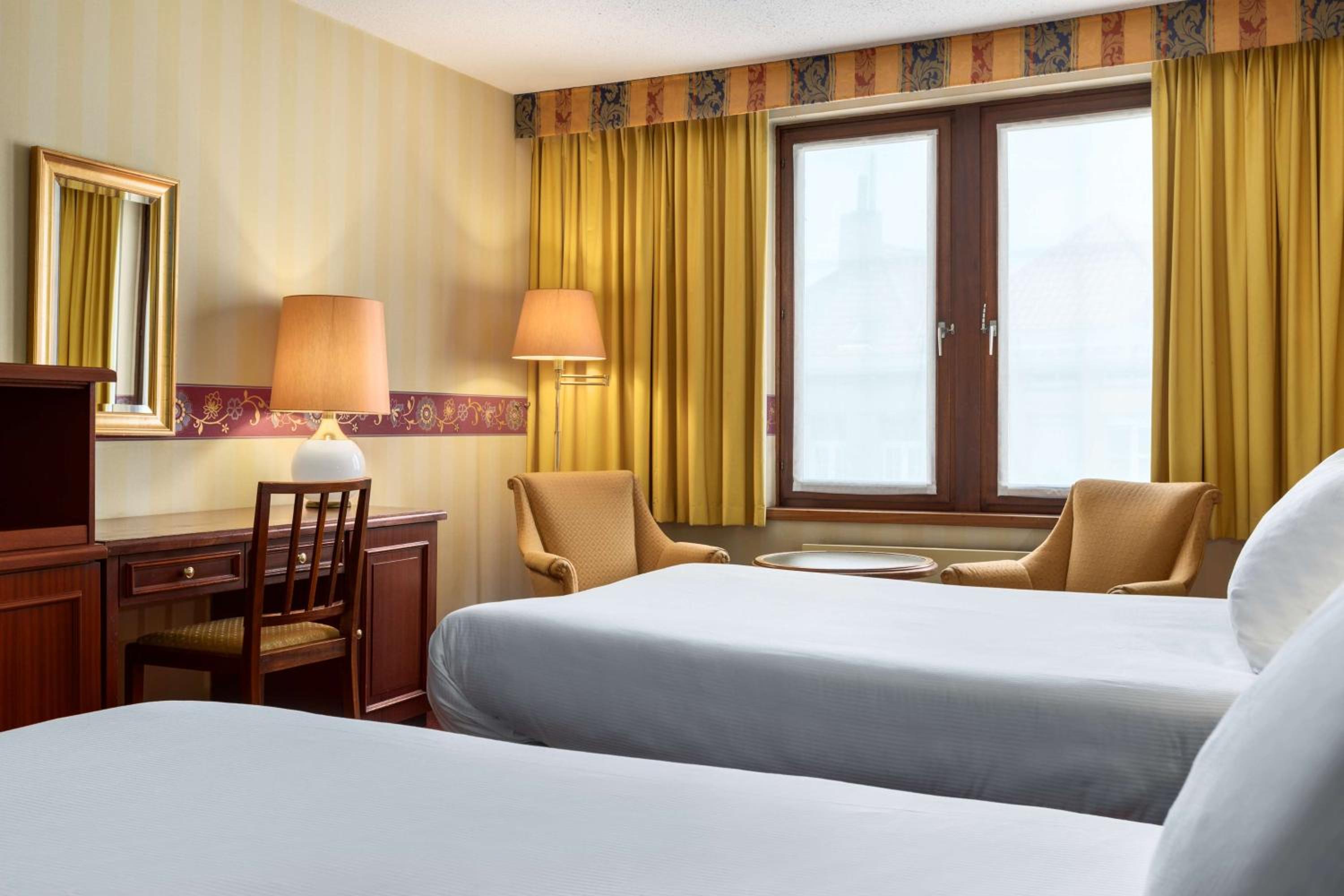Standard Double or Twin Room - Photo 5