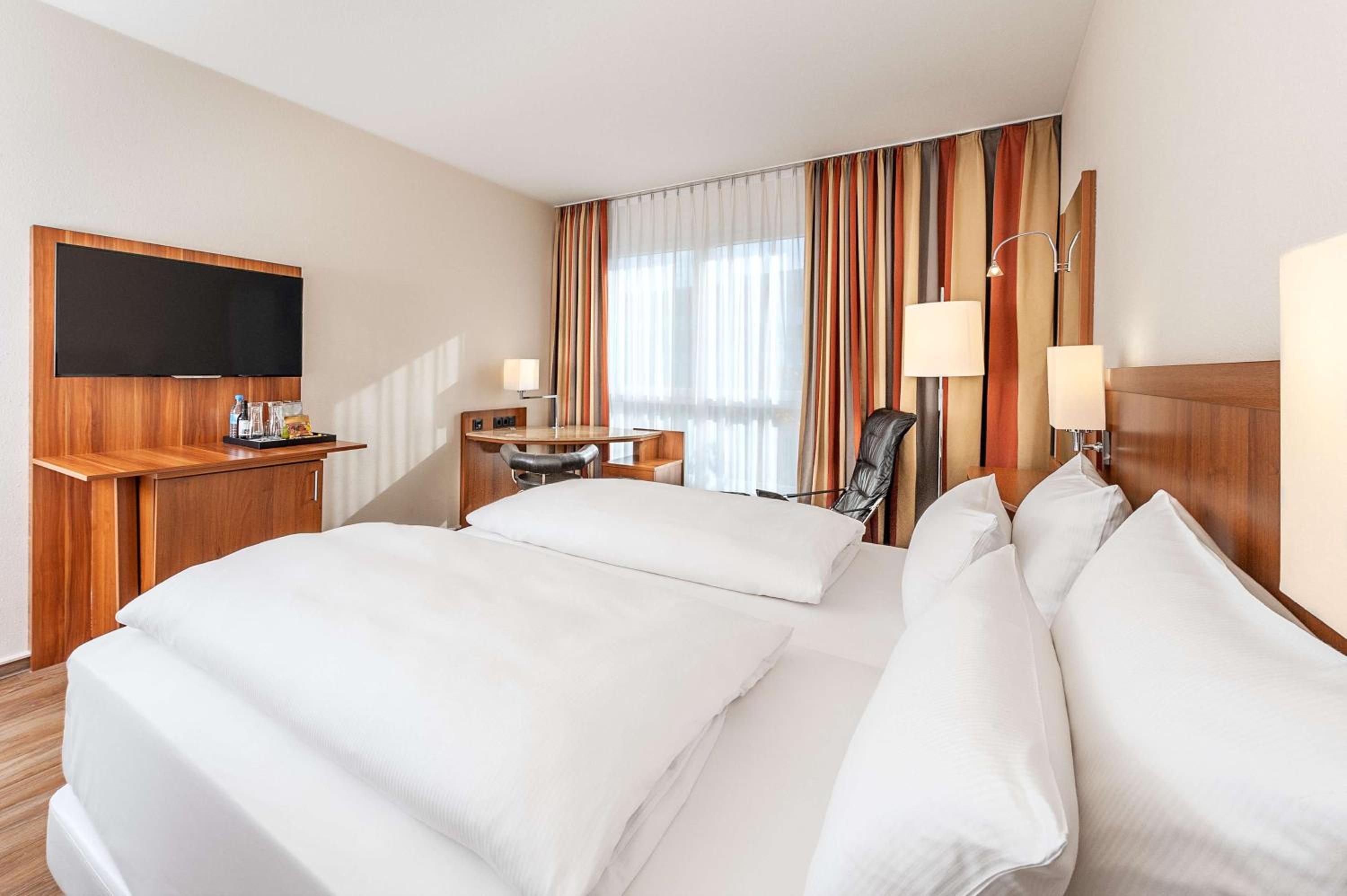 Standard Double Or Twin Room Free Parking Promo photo 3