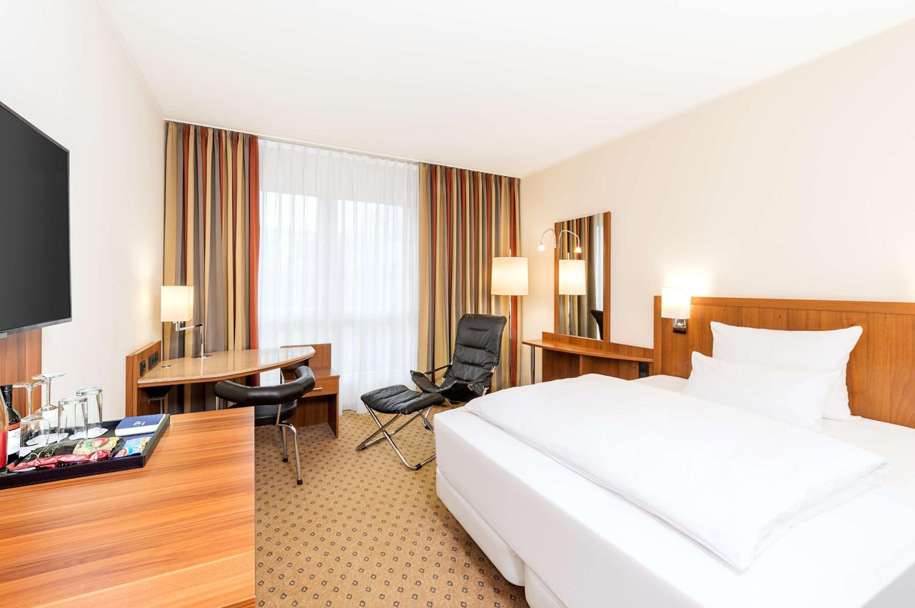 Standard Double or Twin Room photo 2