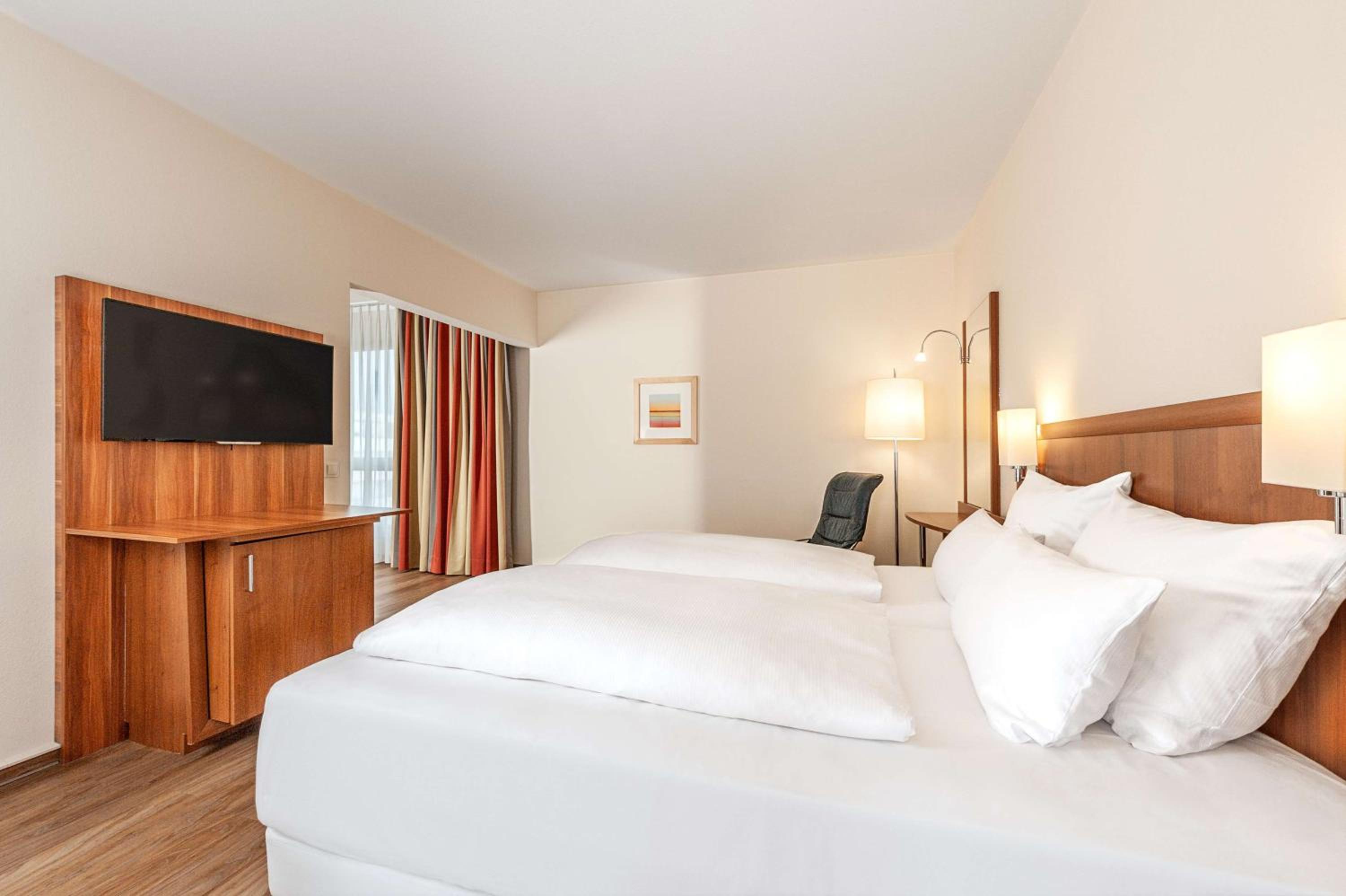 Suite Free Parking Promo photo 1