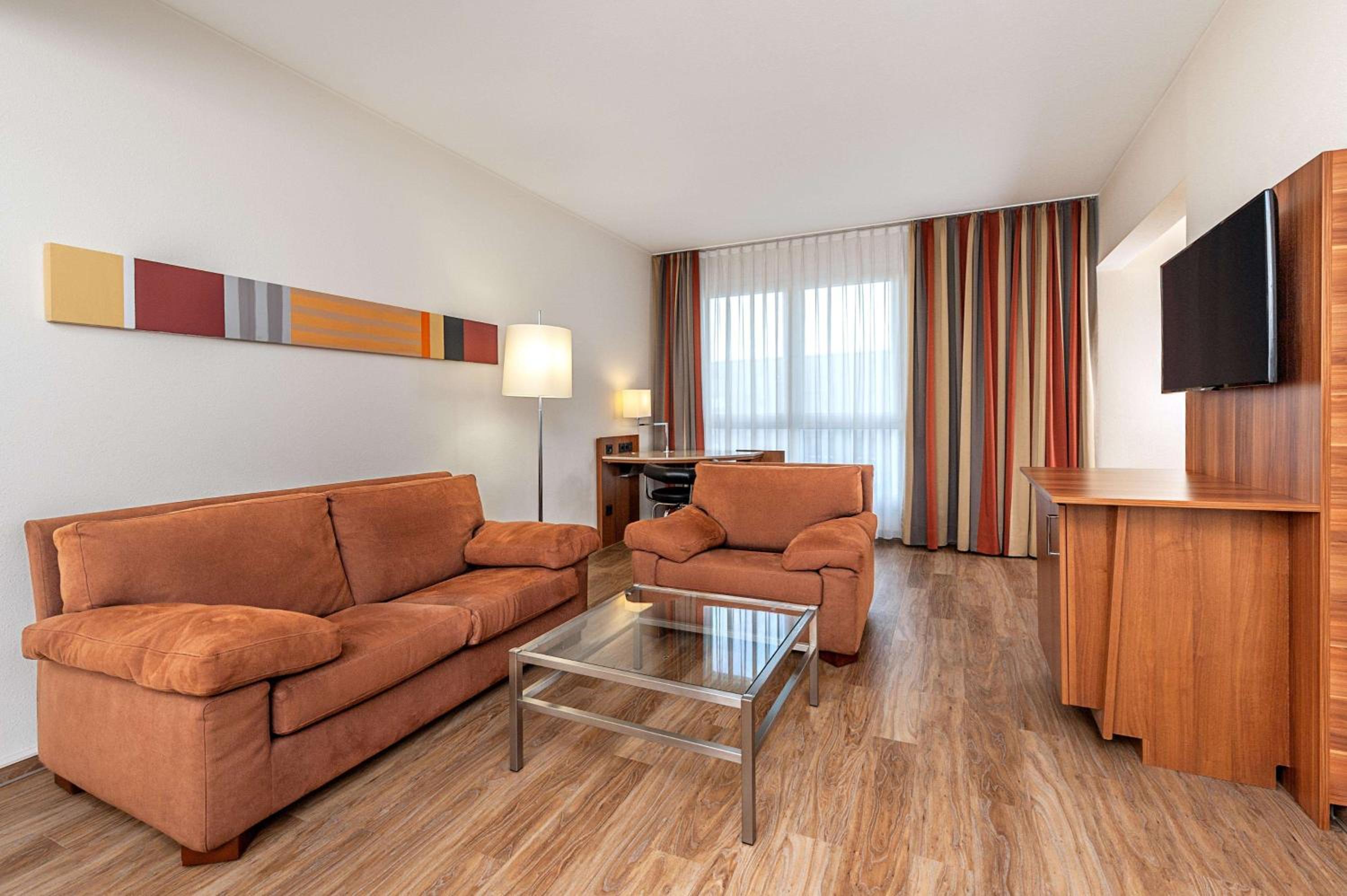 Suite Free Parking Promo photo 2