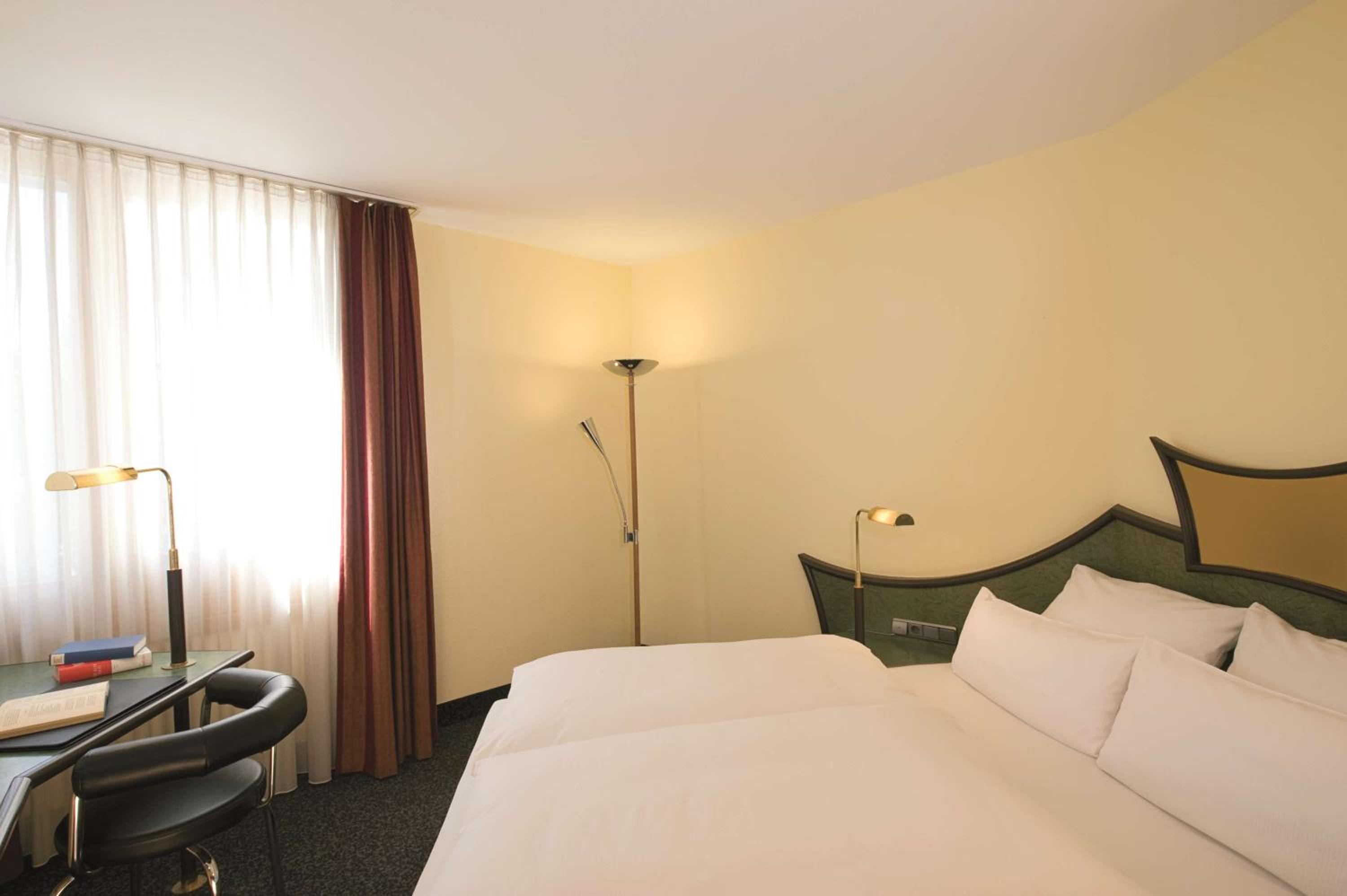 Standard Double or Twin Room - Photo 1