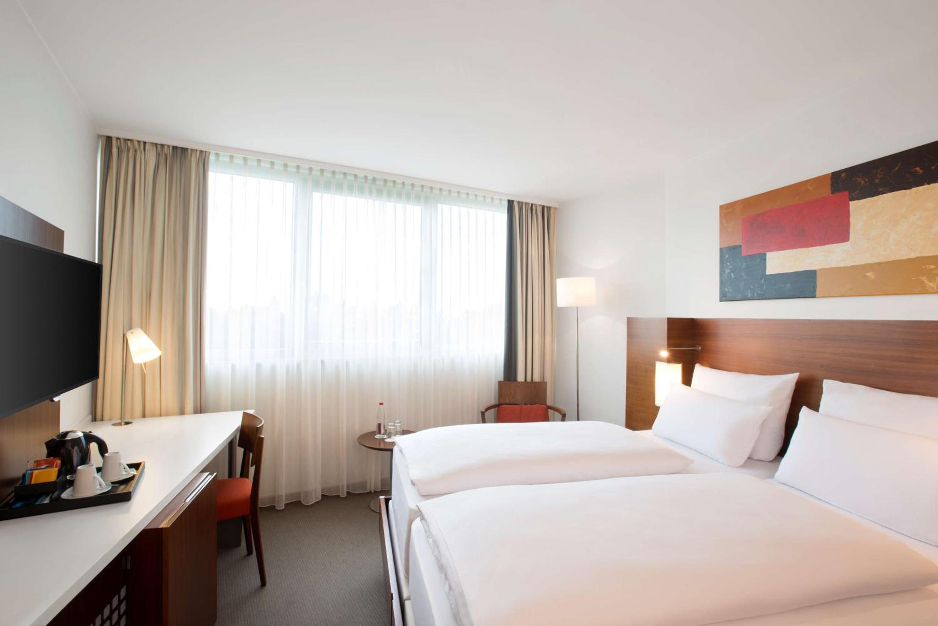 Standard Double or Twin Room - Photo 6