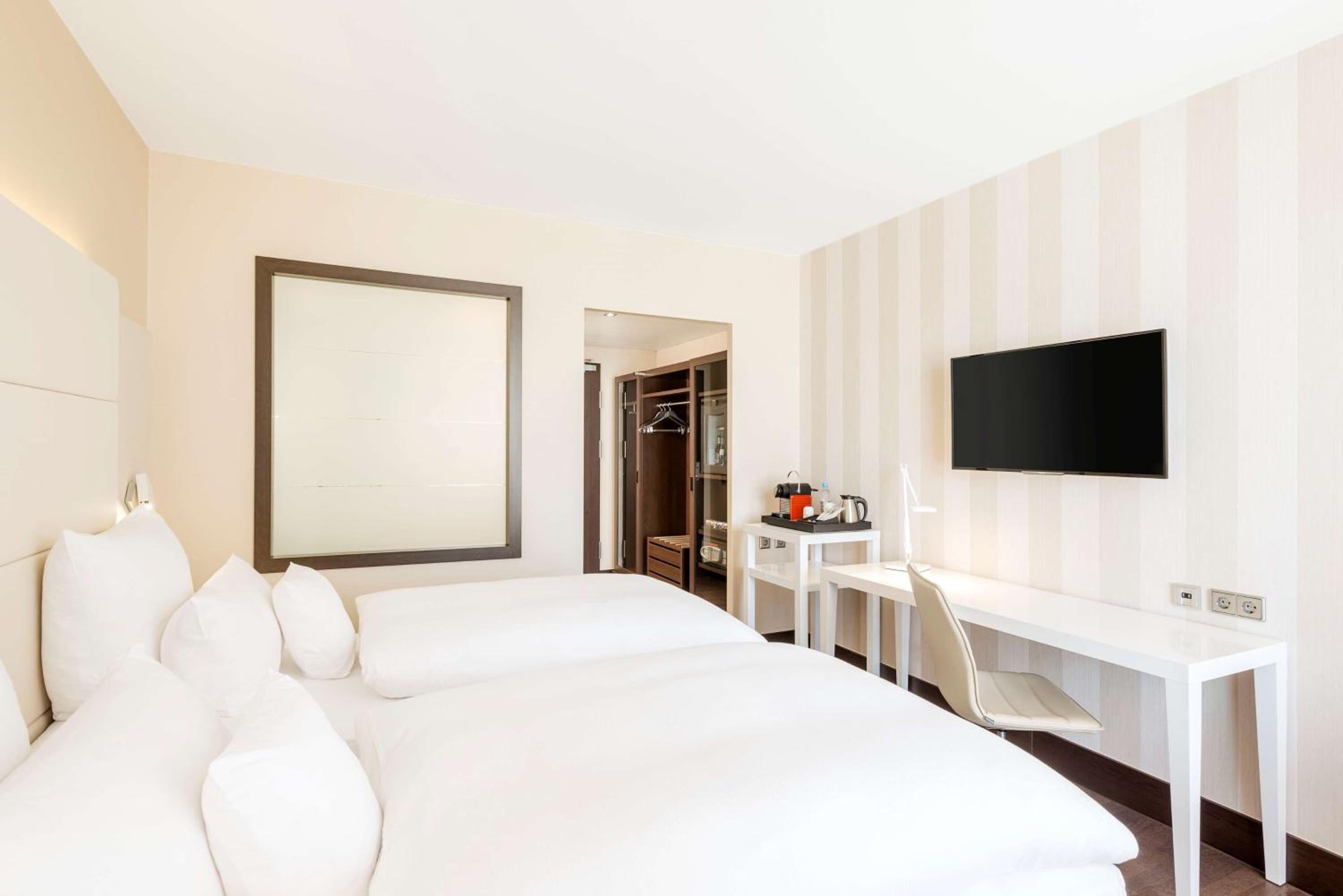 Superior Double or Twin Room - Photo 6