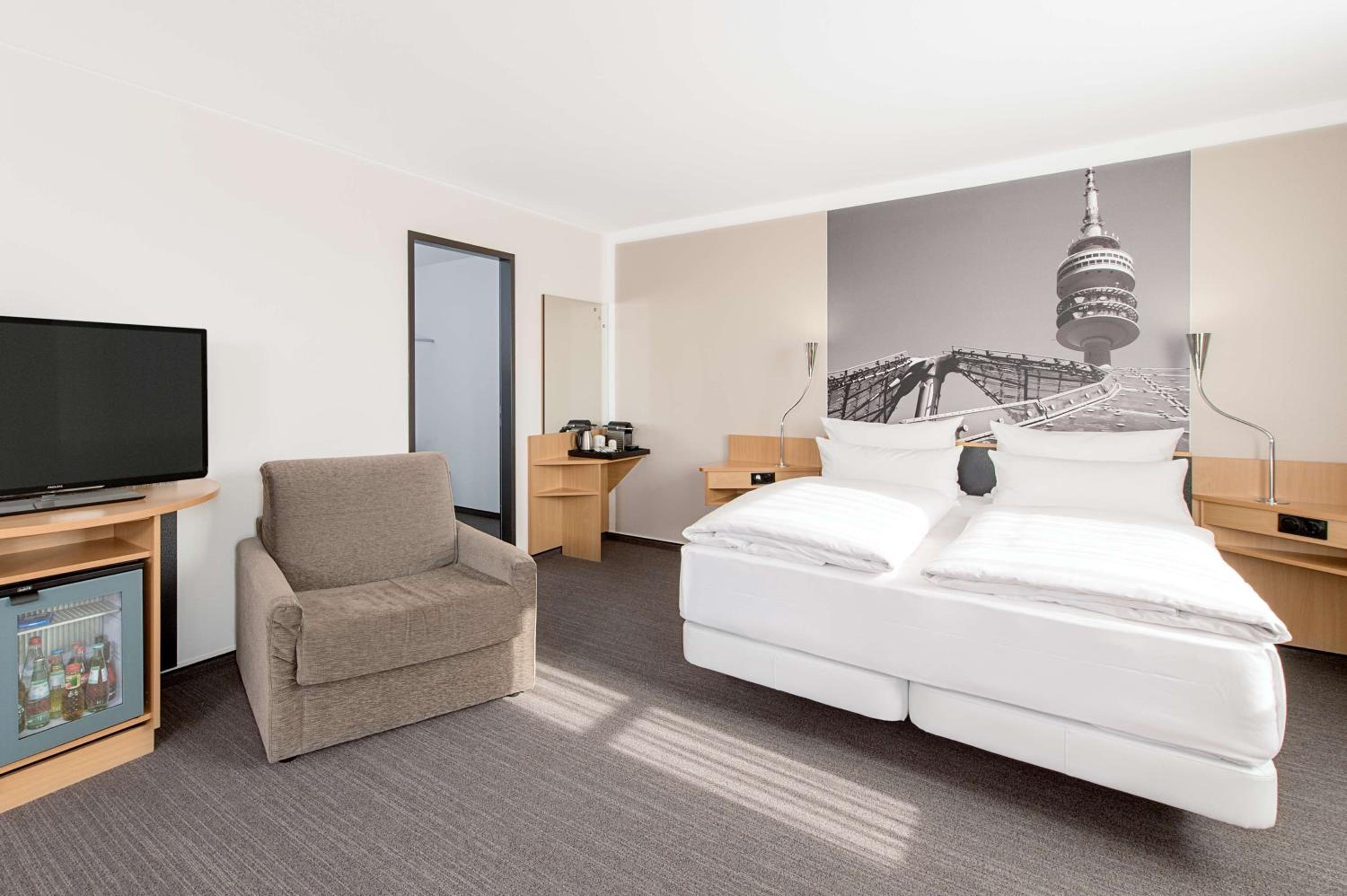 Family Room (2 Adults + 2 Children)