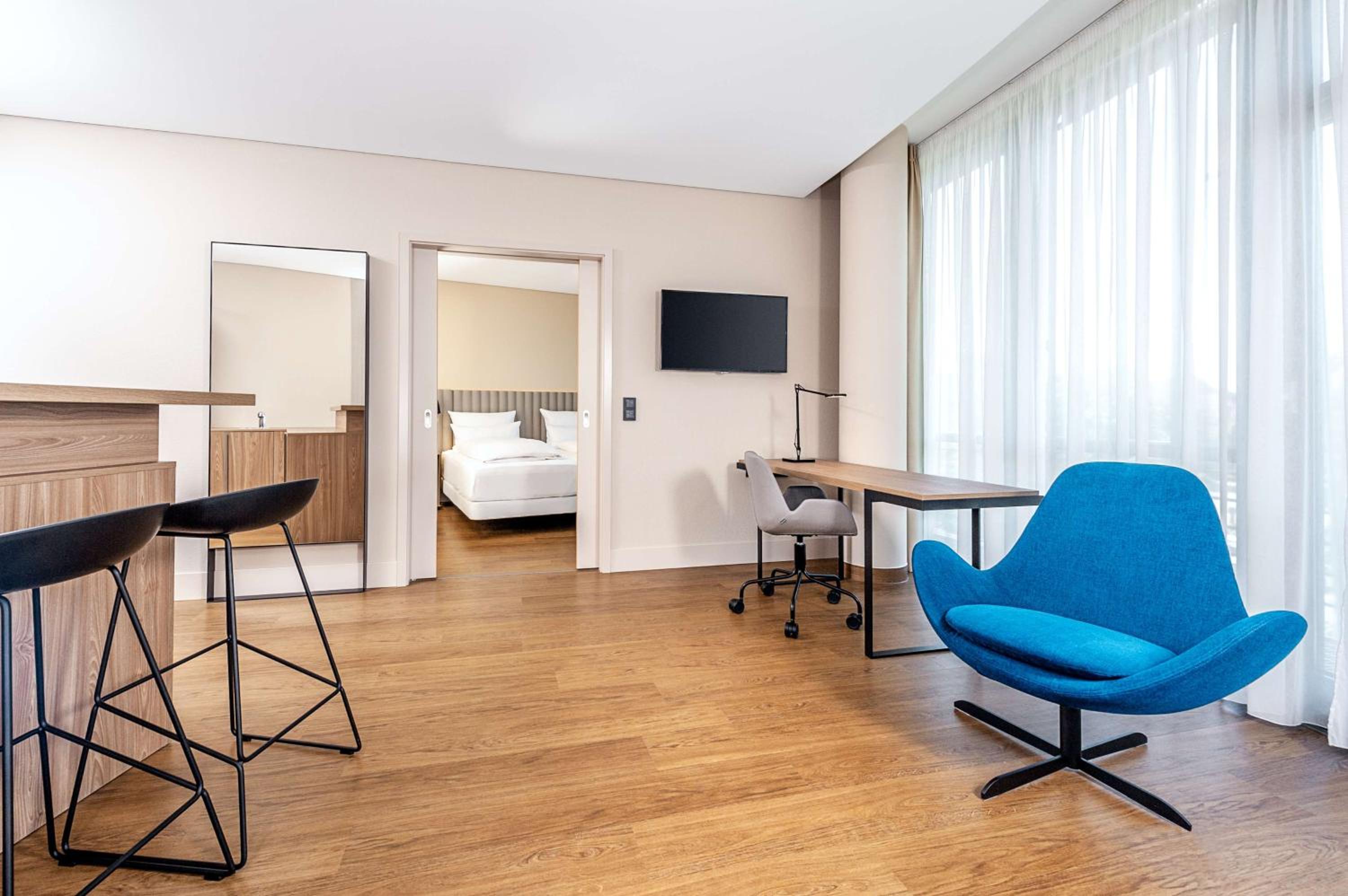 Junior Suite Free Parking Promo