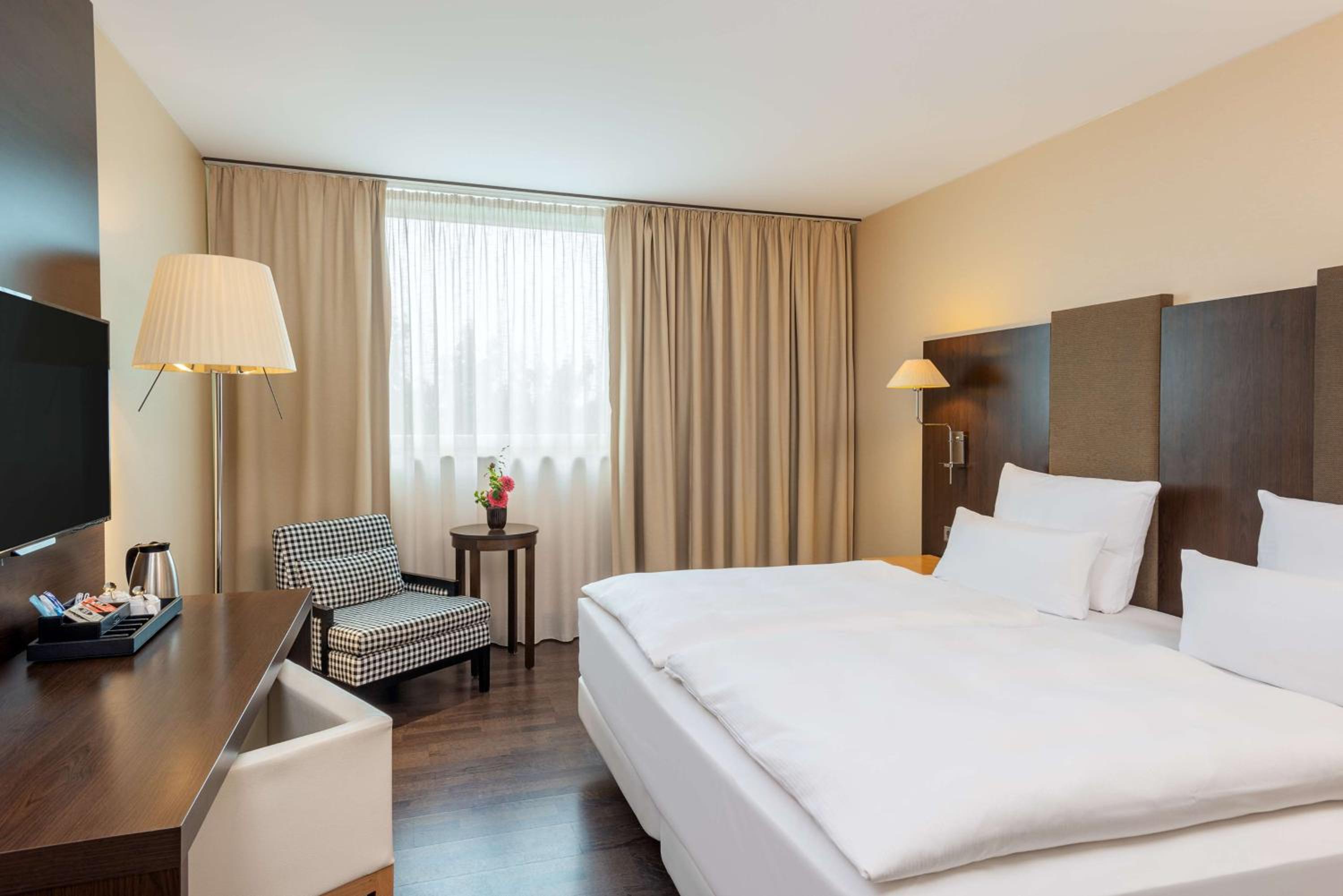 Standard Double or Twin Room - Photo 1