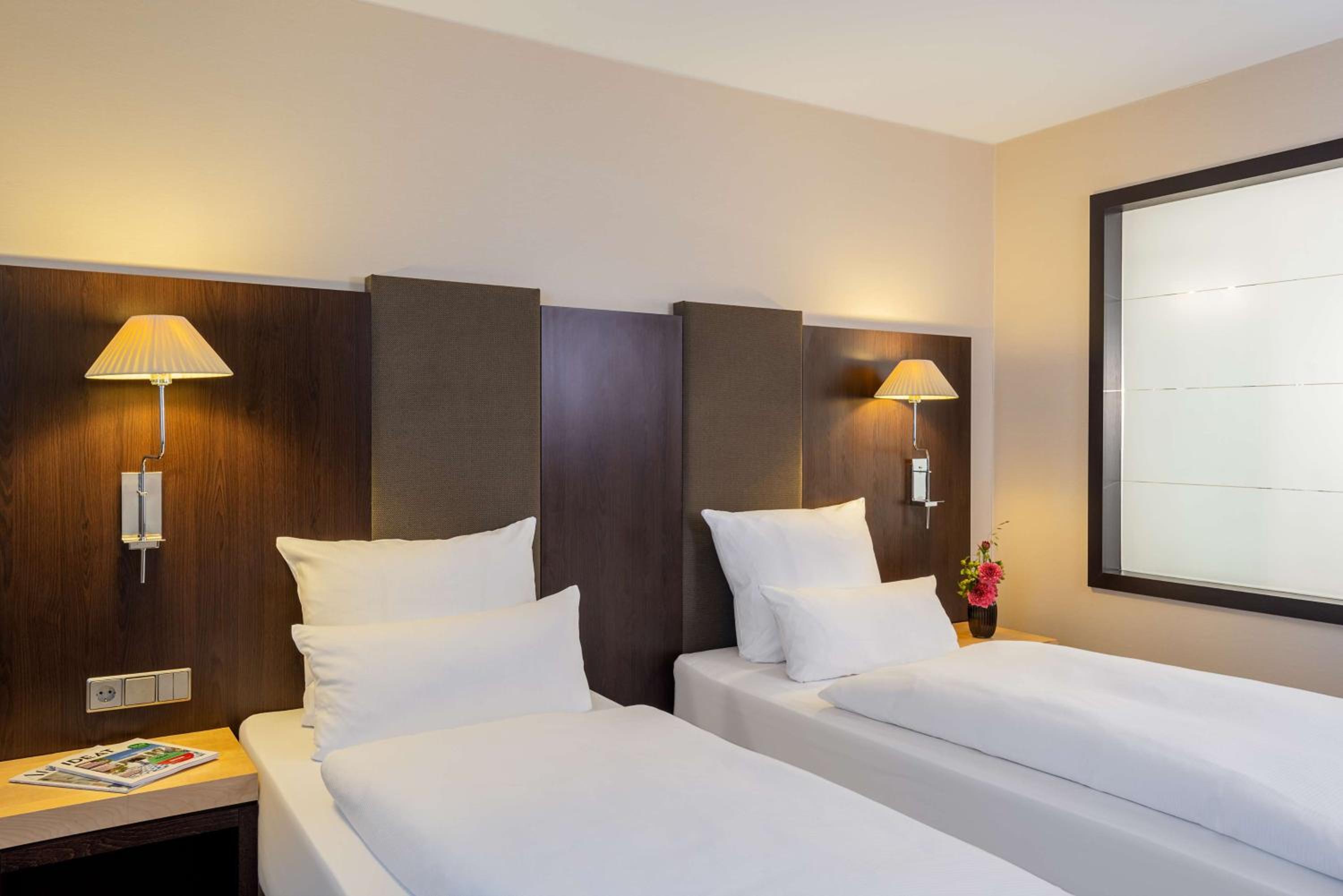 Standard Double or Twin Room - Photo 4