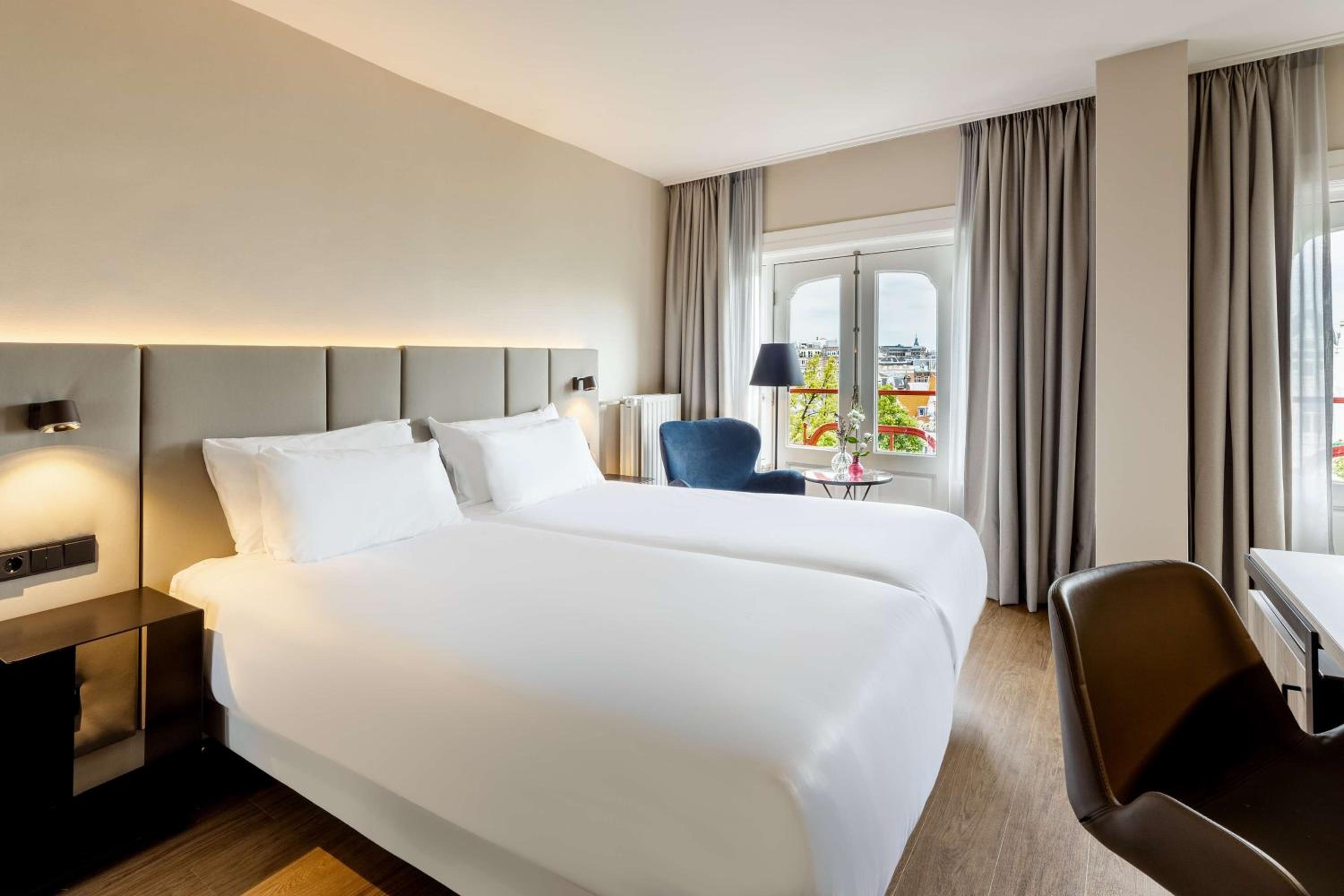 Superior Double or Twin Room with Extra Bed (2 Adults + 1 Child) photo 1