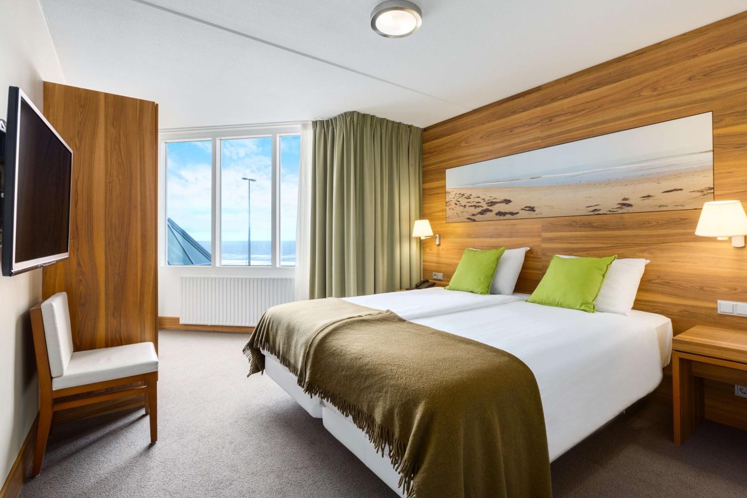 Superior Twin Room with Sea View - Photo 1