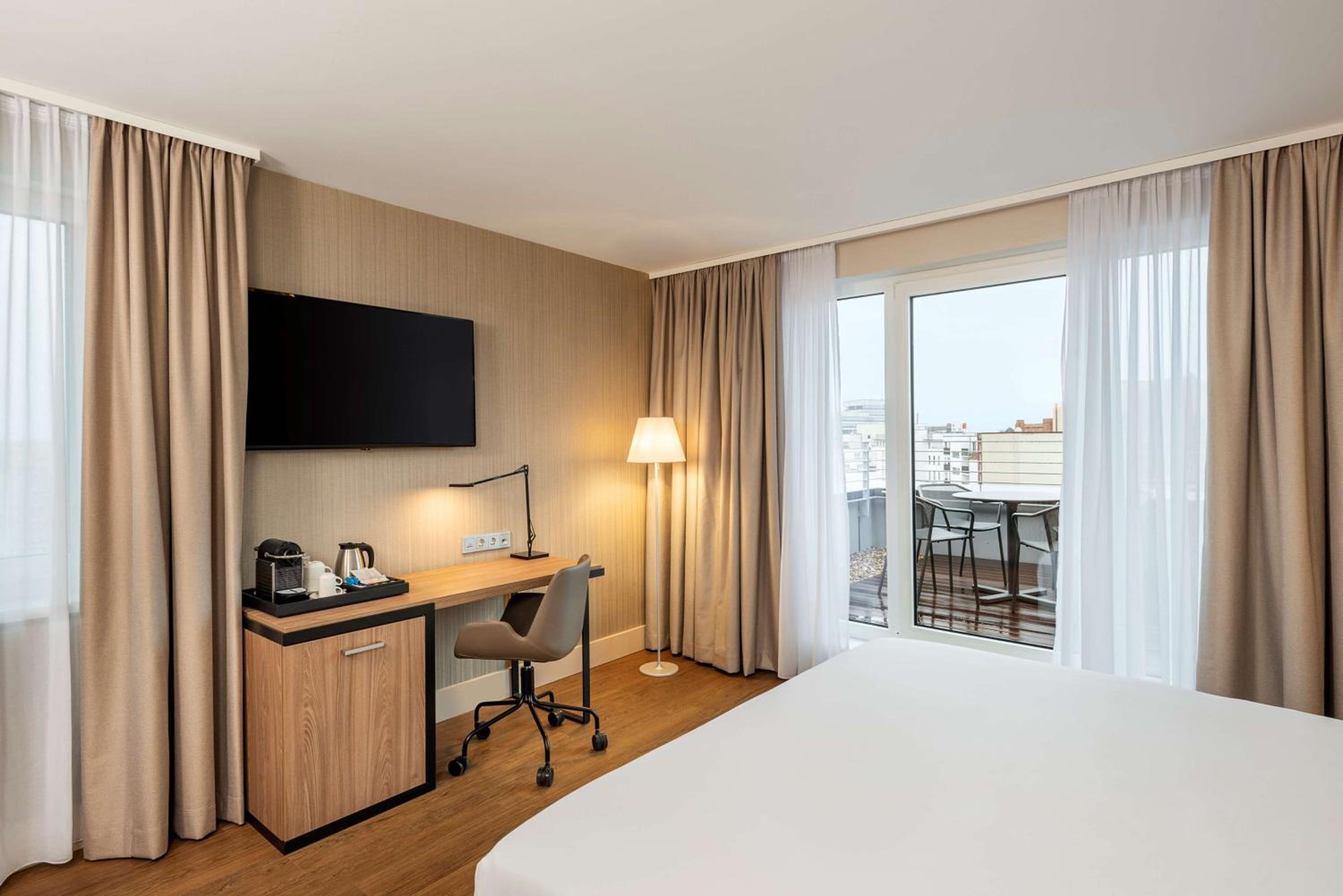 Superior Double or Twin Room - Photo 8