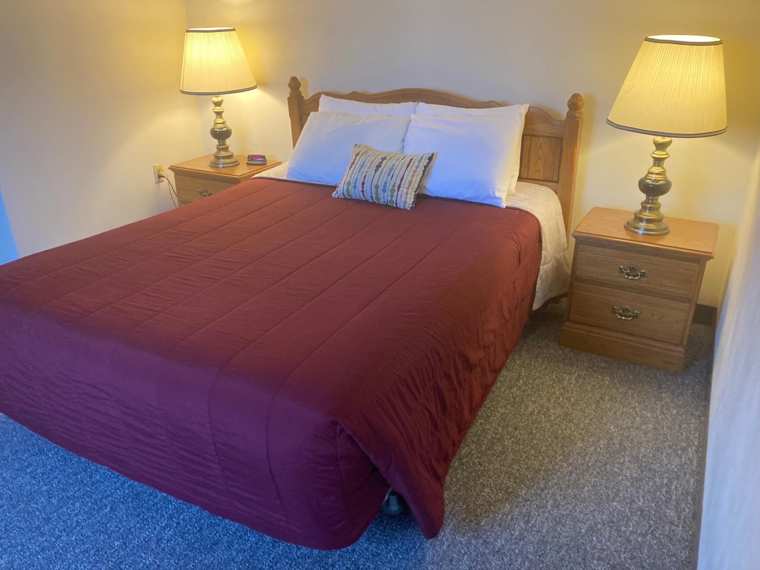 Queen Suite - Photo 4
