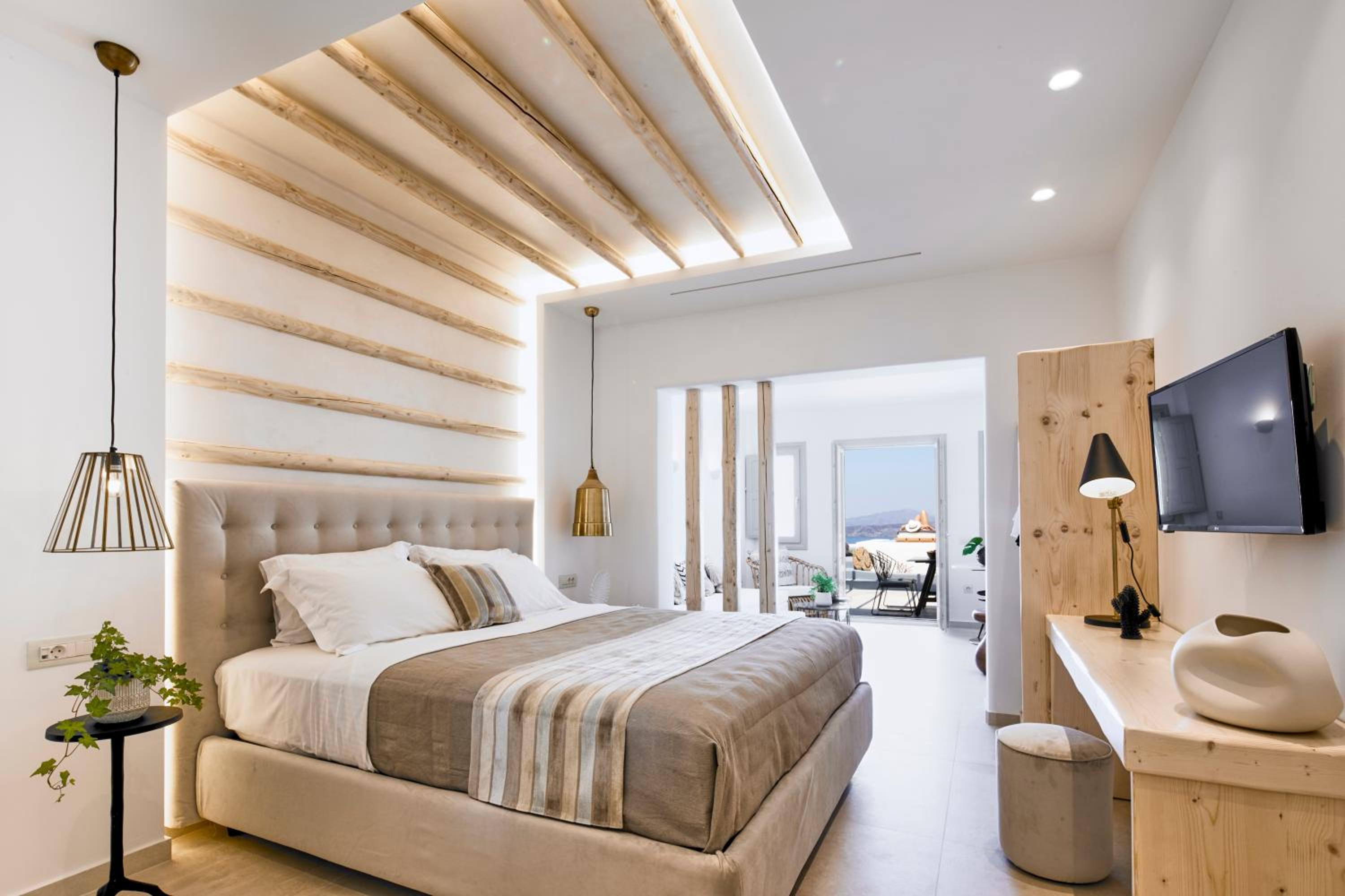 Honeymoon Suite with Infinity Heated Private Pool