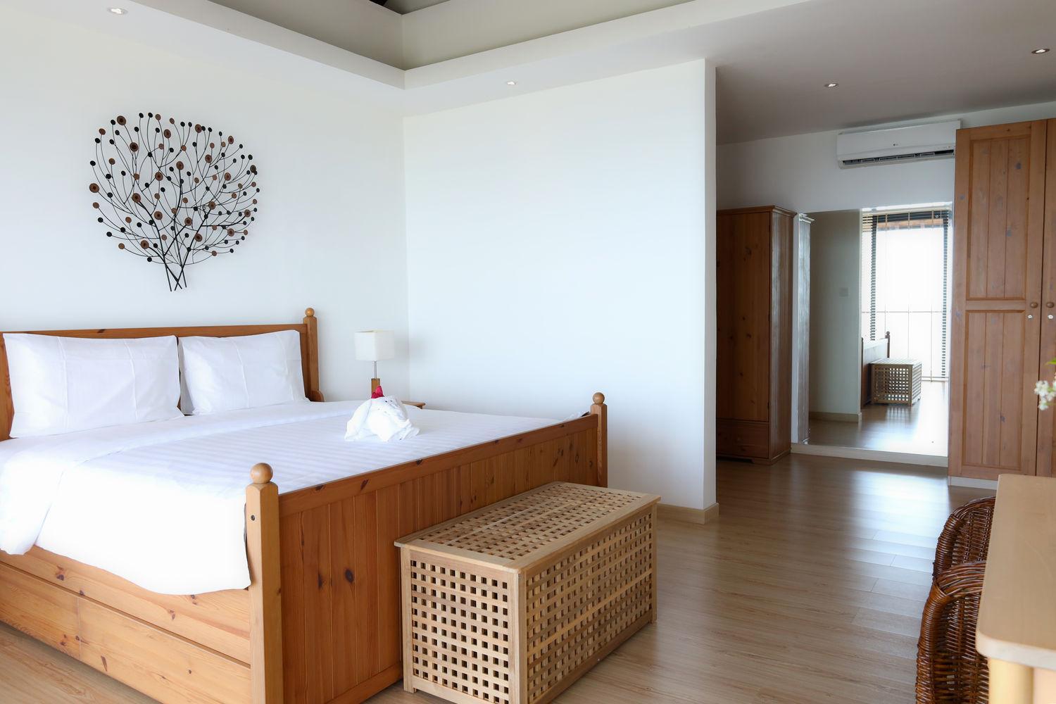 Three Bedroom Ocean View Villa - Photo 5