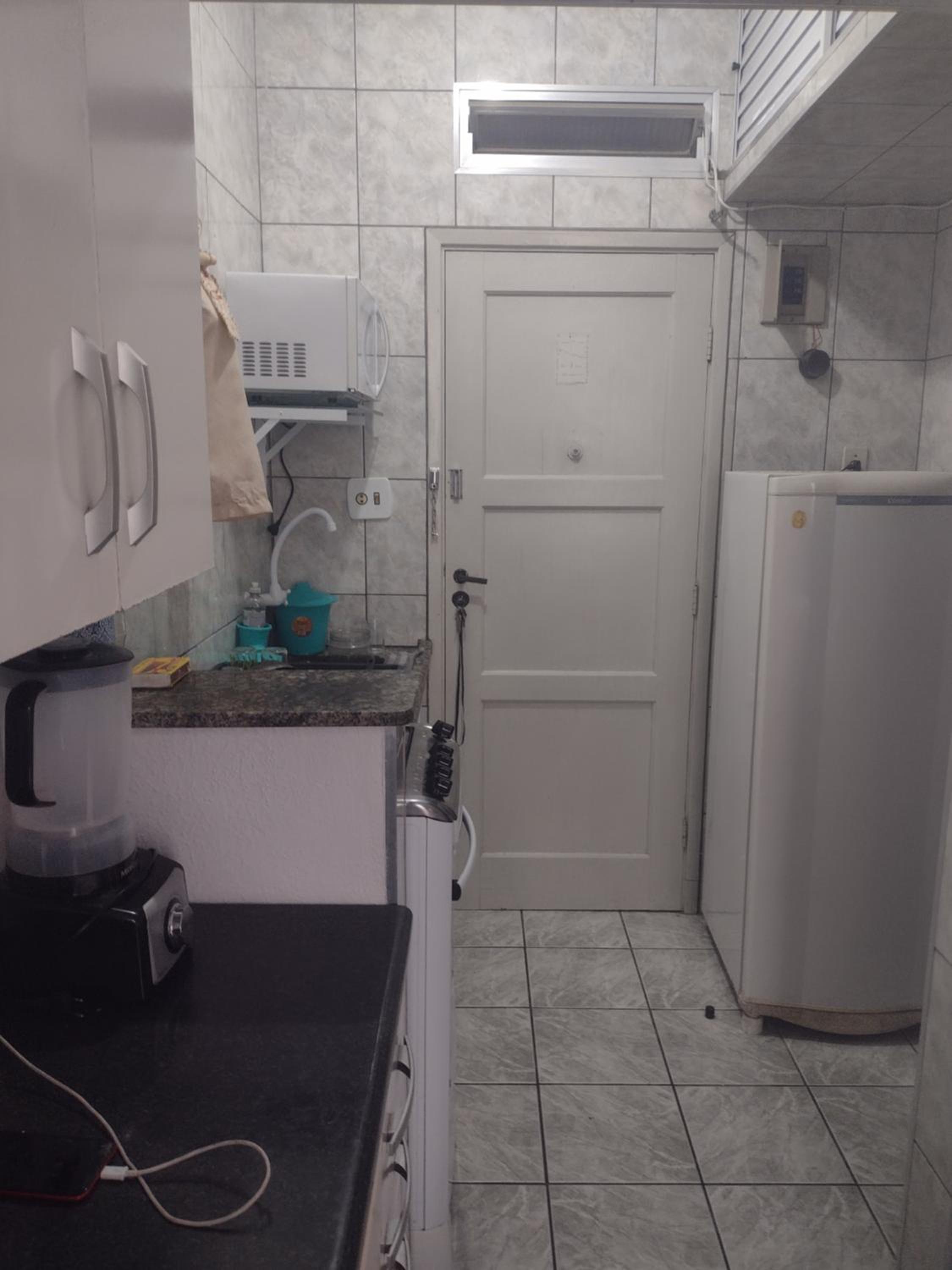 One-Bedroom Apartment - Photo 5