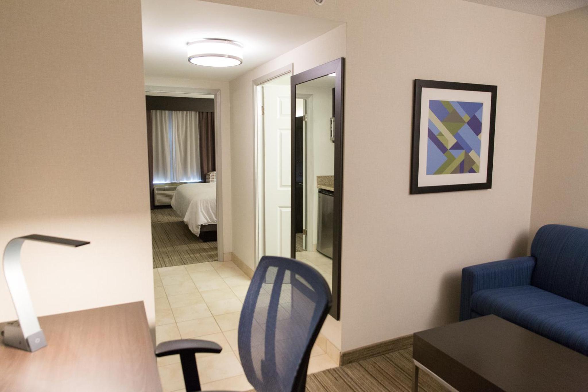 King Suite with Sofa Bed - Photo 4