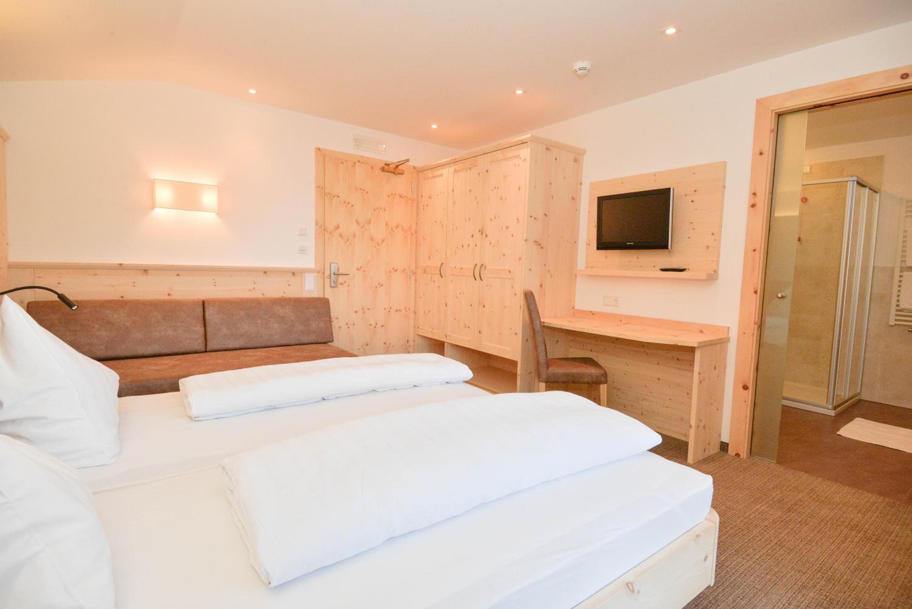 Superior Double Room with Panoramic View - Photo 1