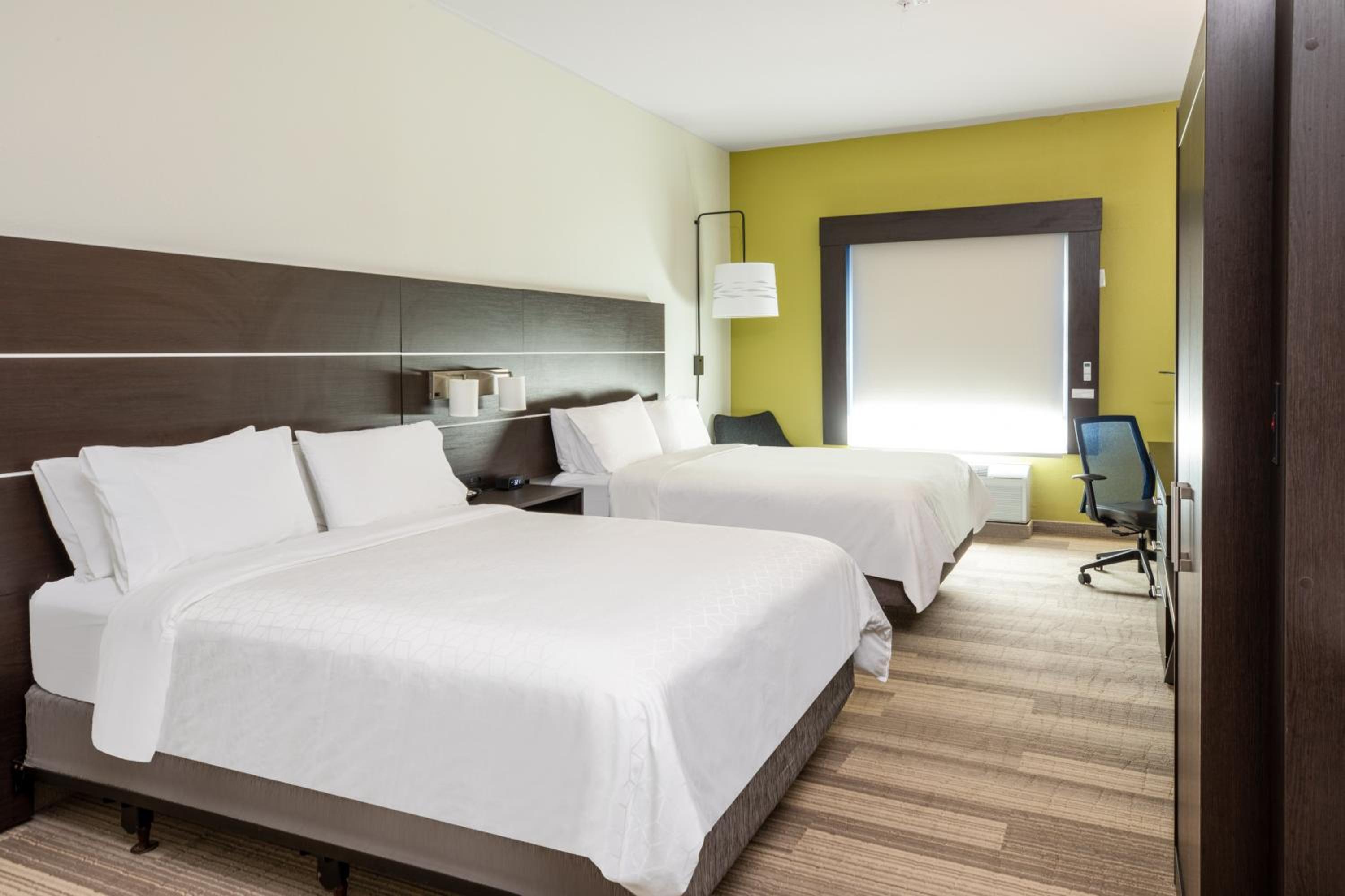 Queen Room with Two Queen Beds - Disability Access Hearing Accessible - Roll-In Shower - Photo 2