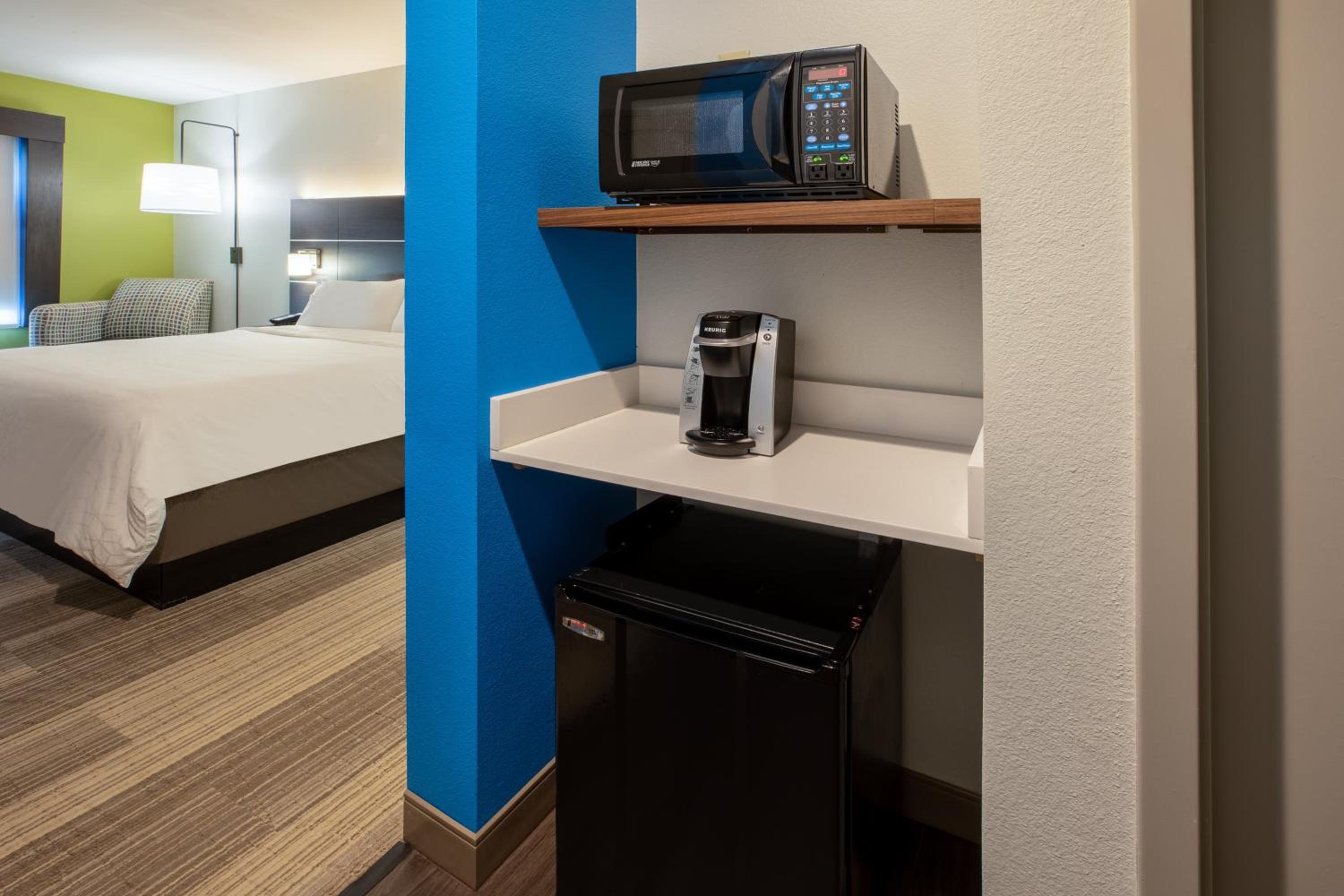 Standard King Room - Photo 1