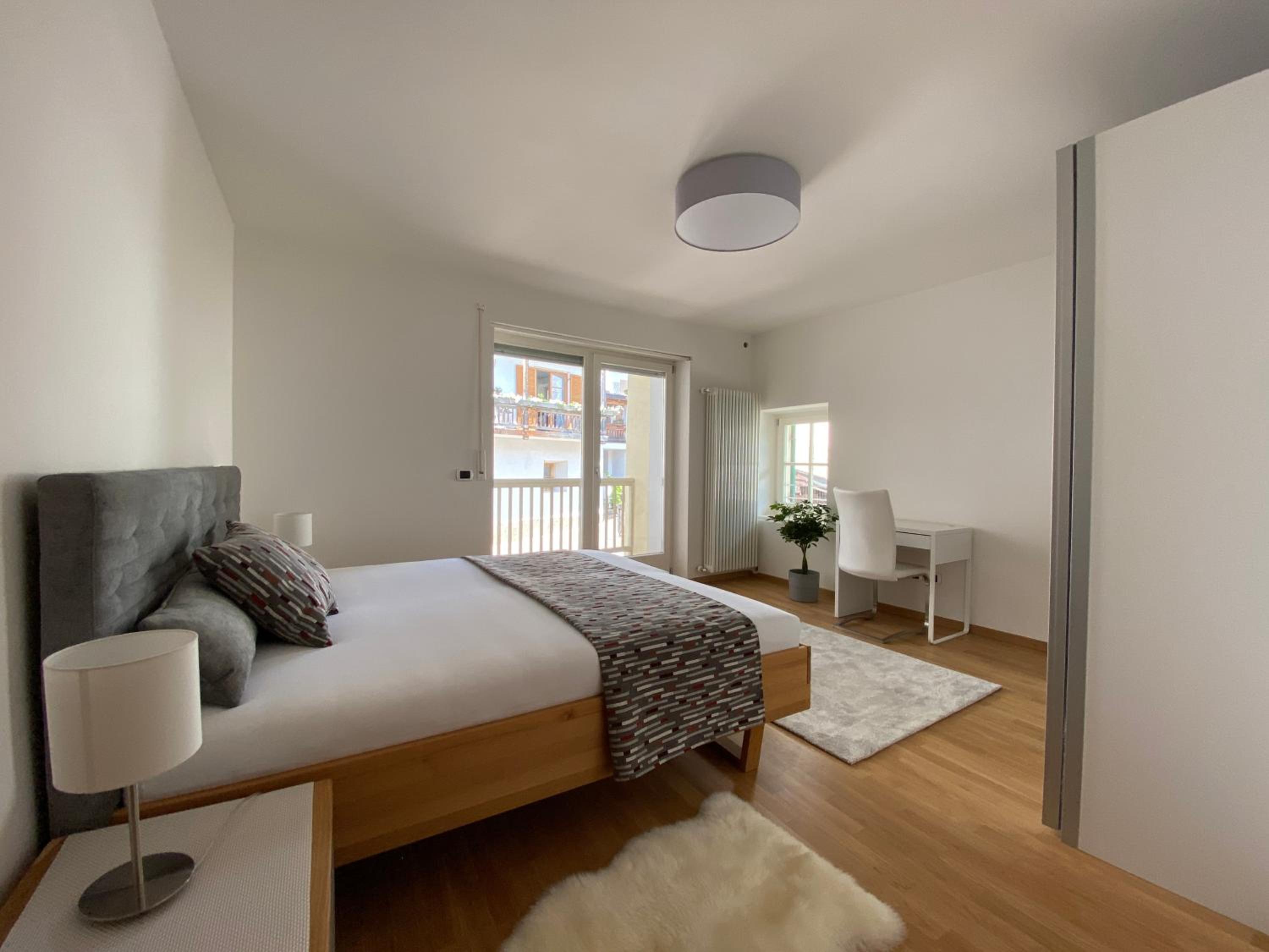 Apartment with Pool View  - Photo 1