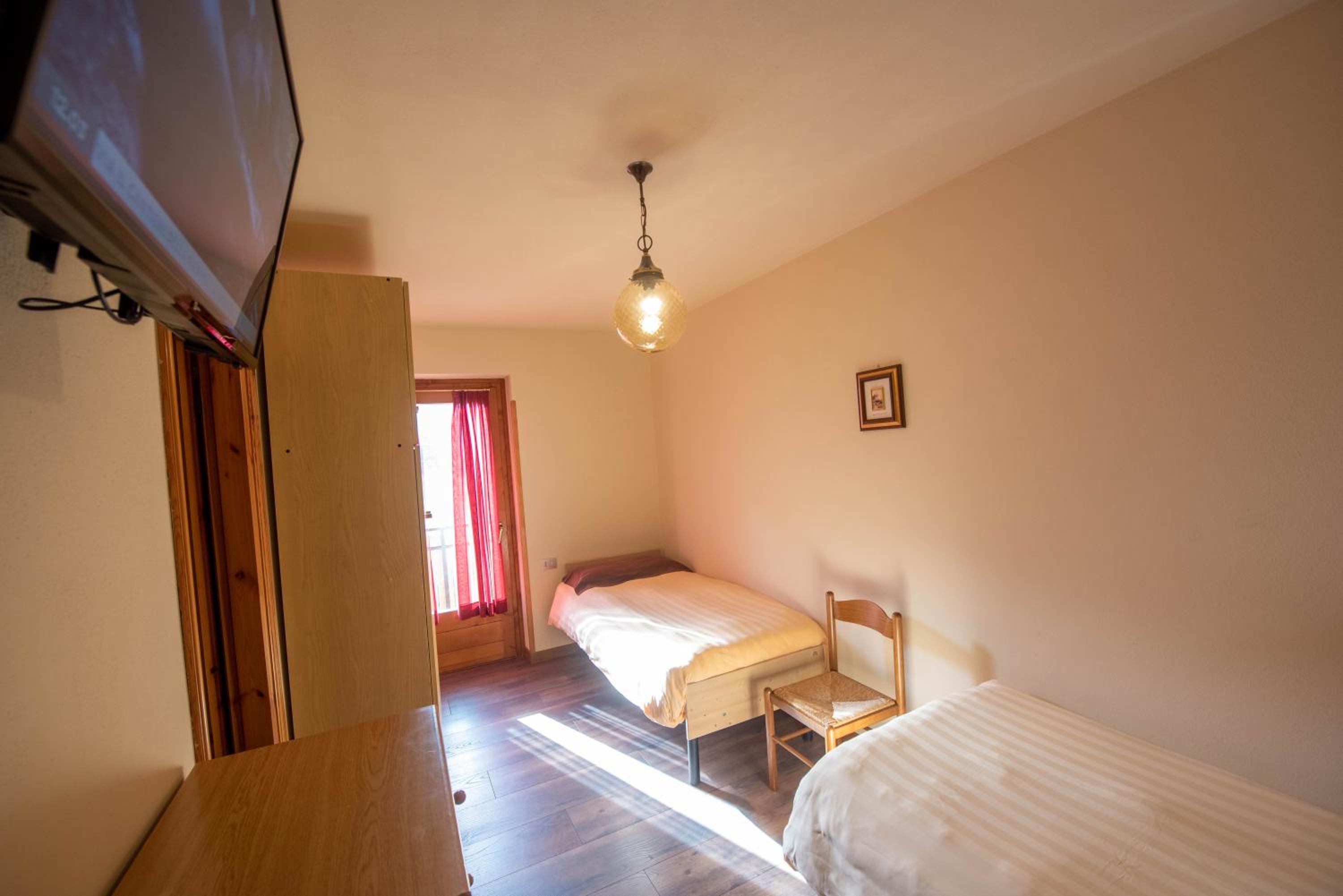 Classic Twin Room - Photo 1