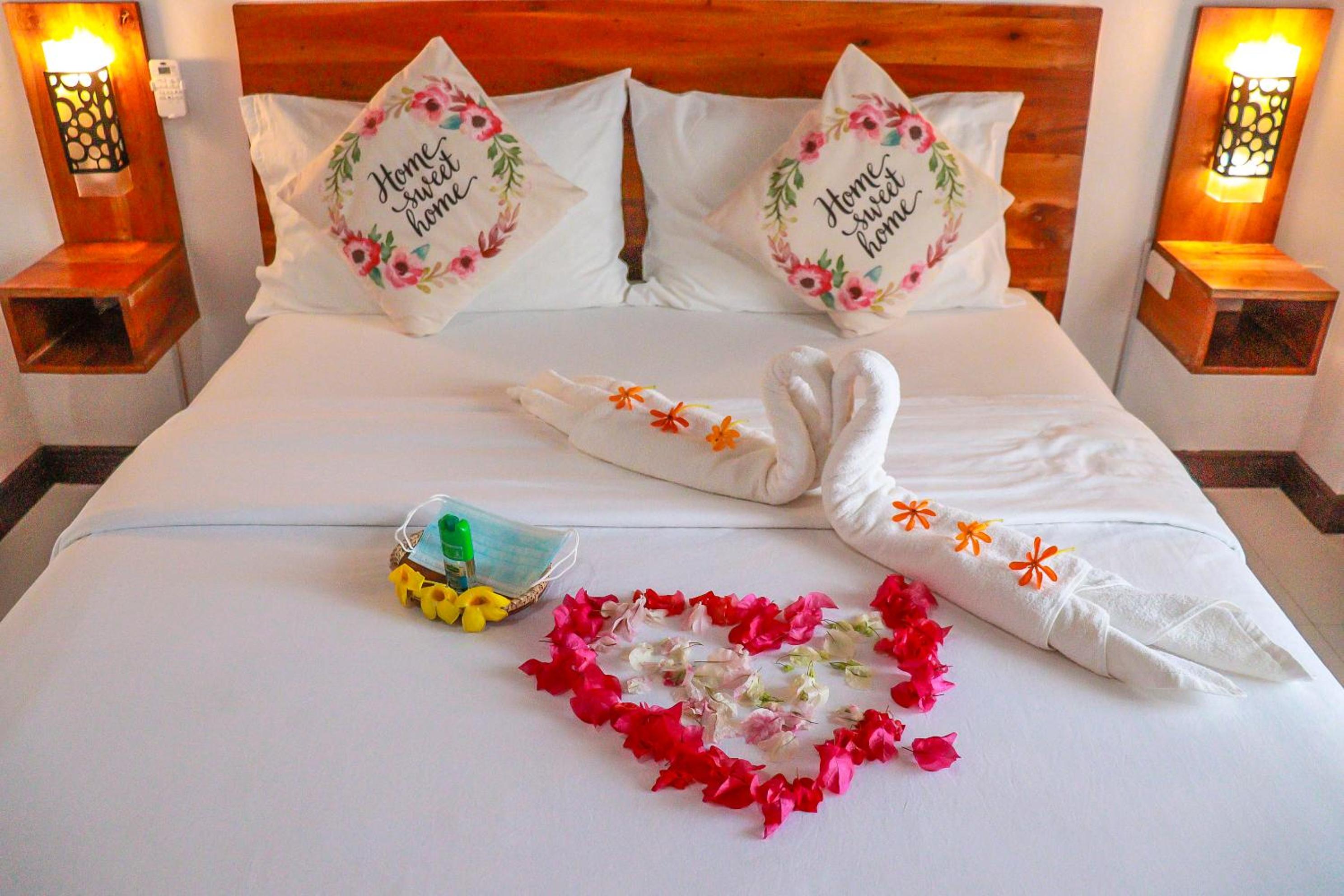 Deluxe Room - Photo 9