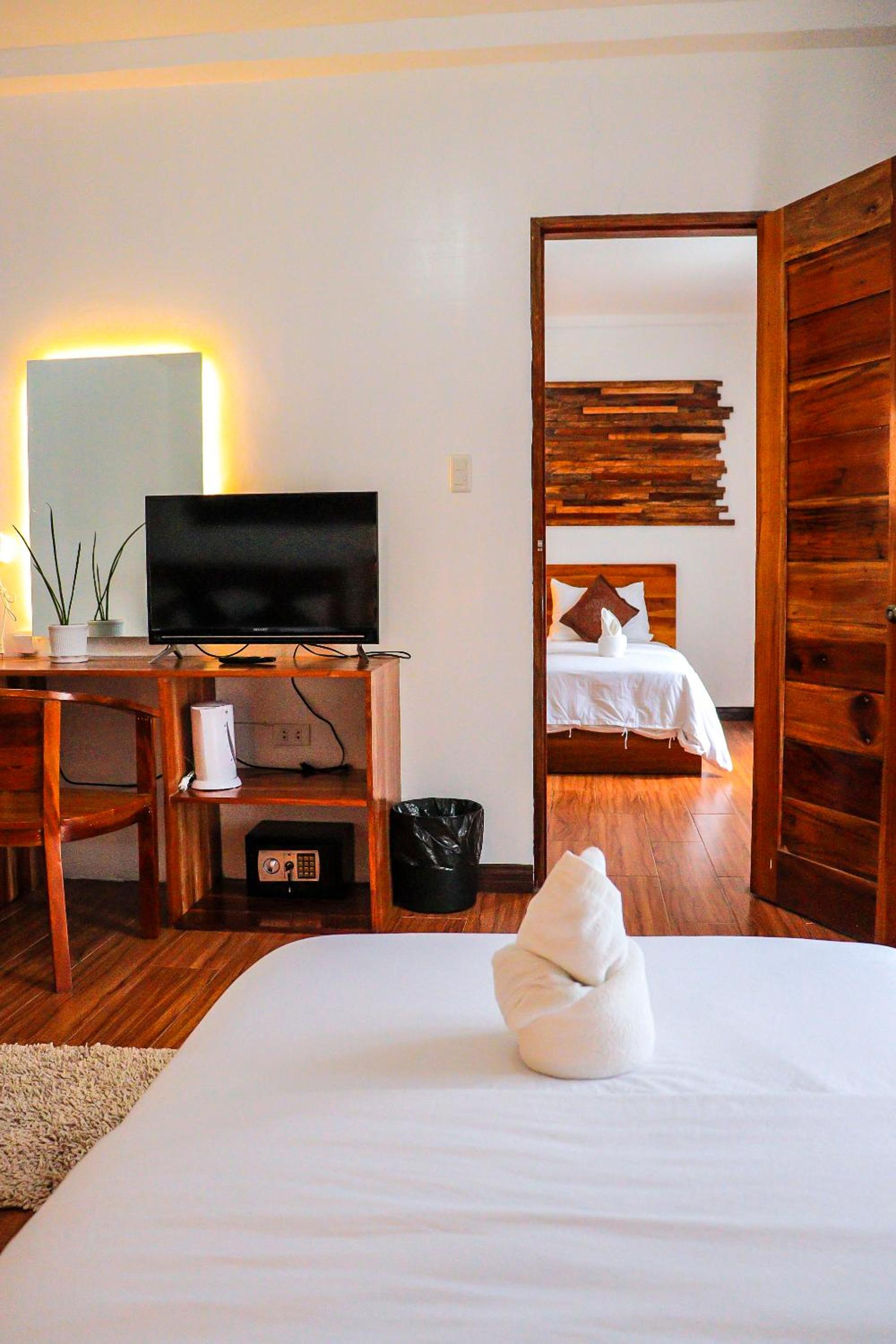 Family Room - Photo 9
