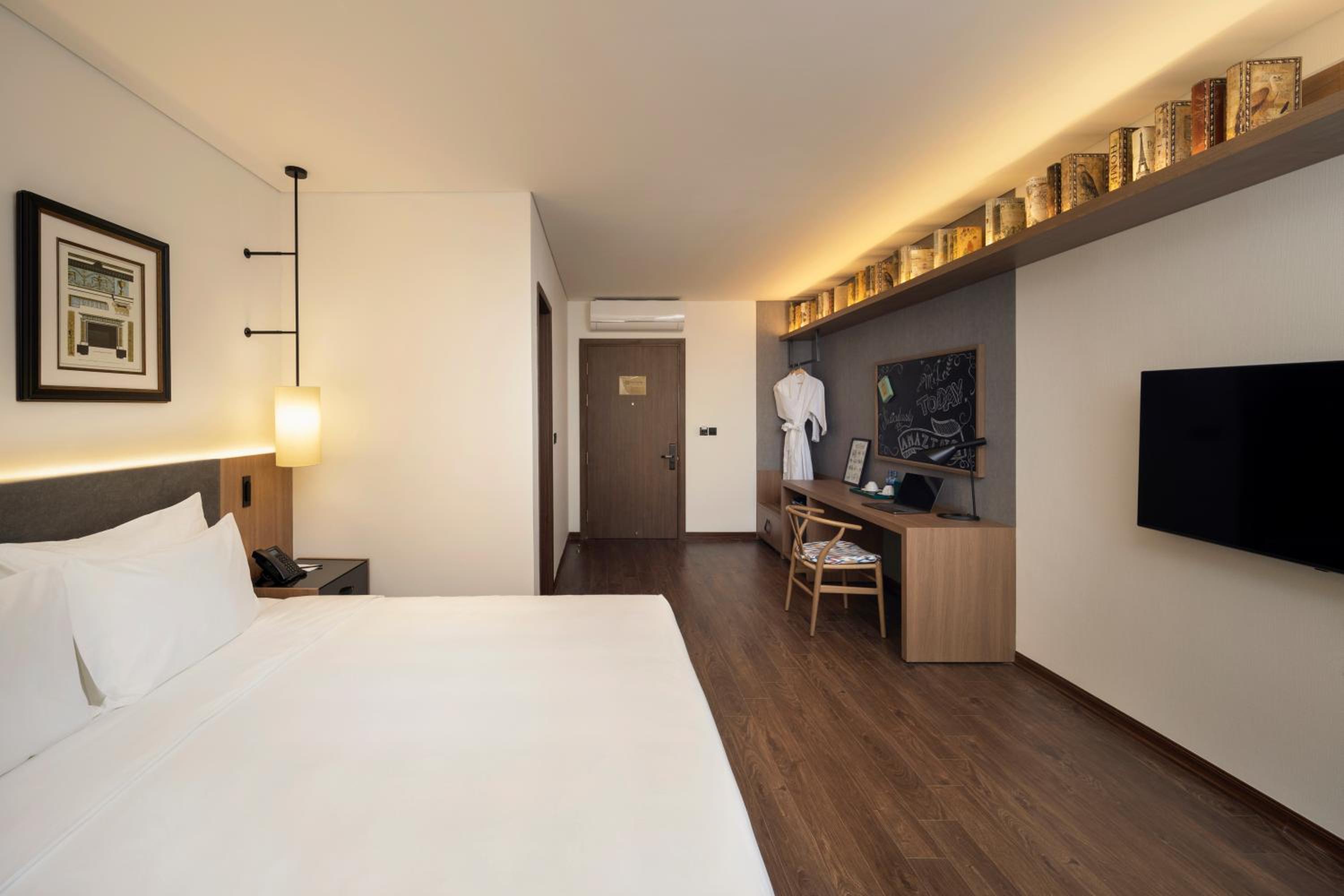 Deluxe Room - Photo 3