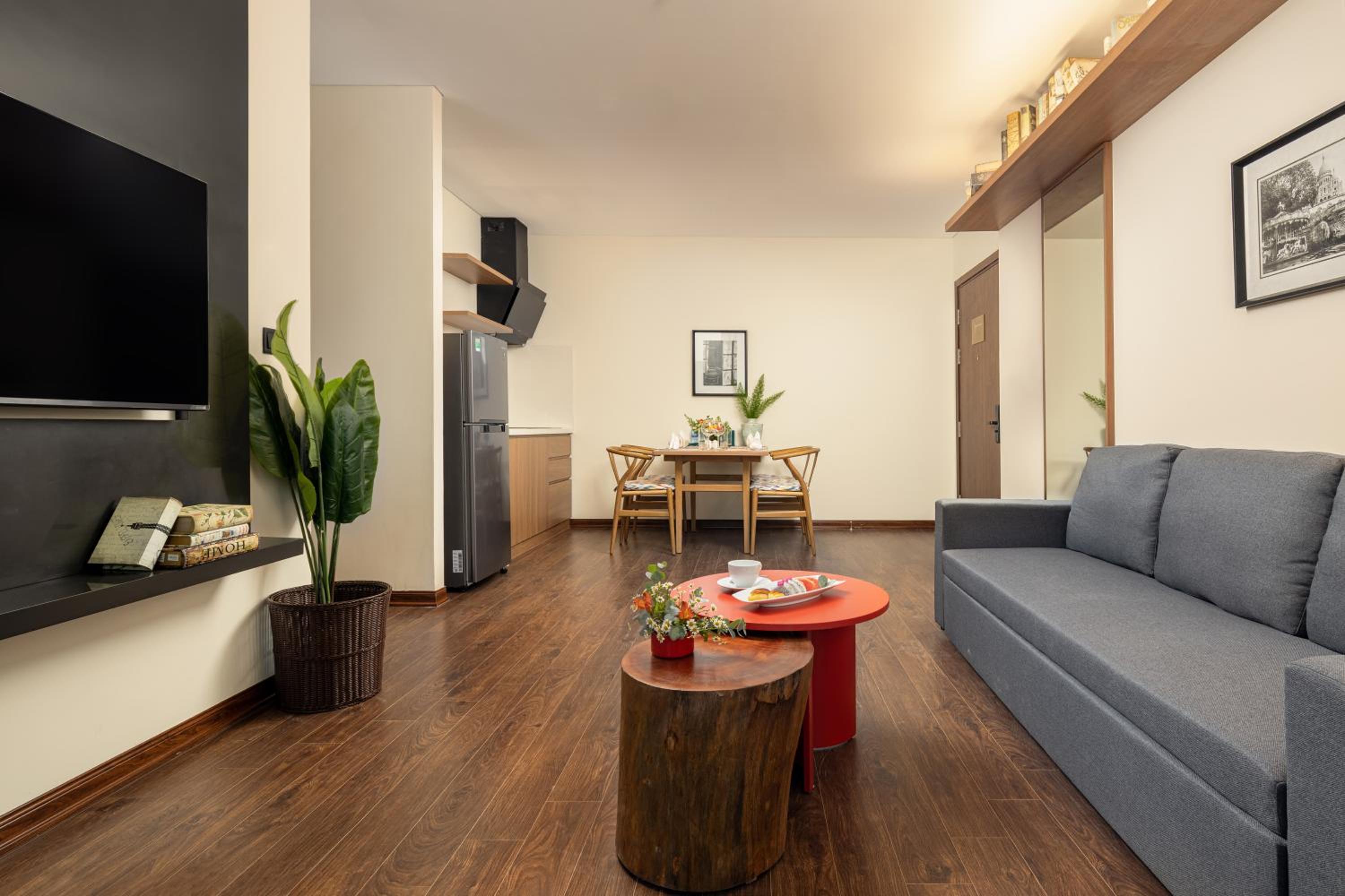 Three-Bedroom Suite - Photo 2