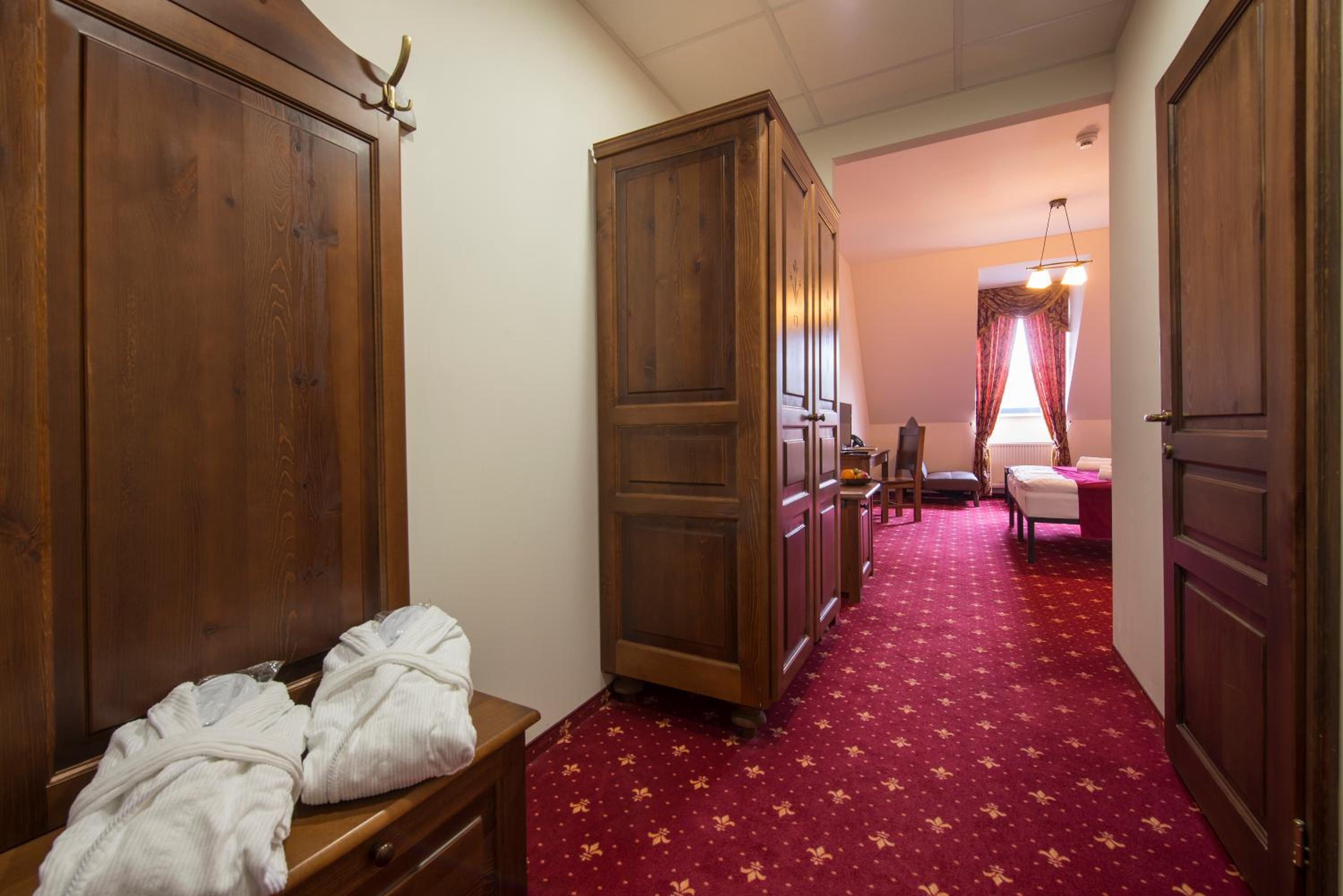 Double or Twin Room photo 2