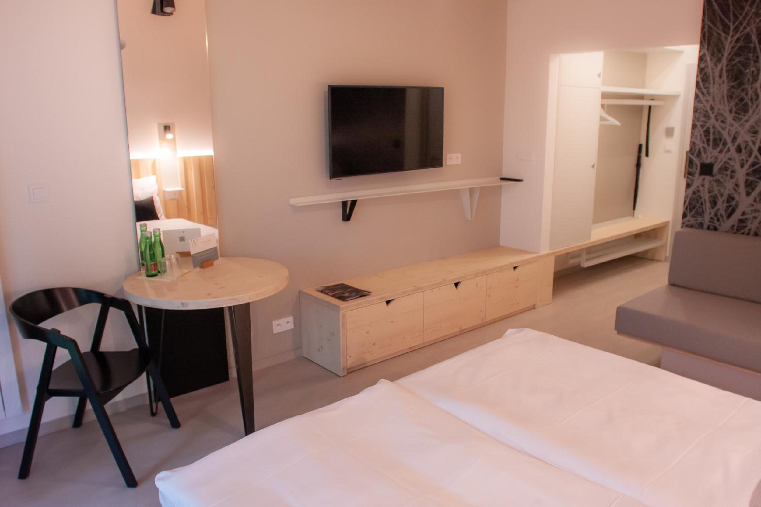 Deluxe Double Room photo 2