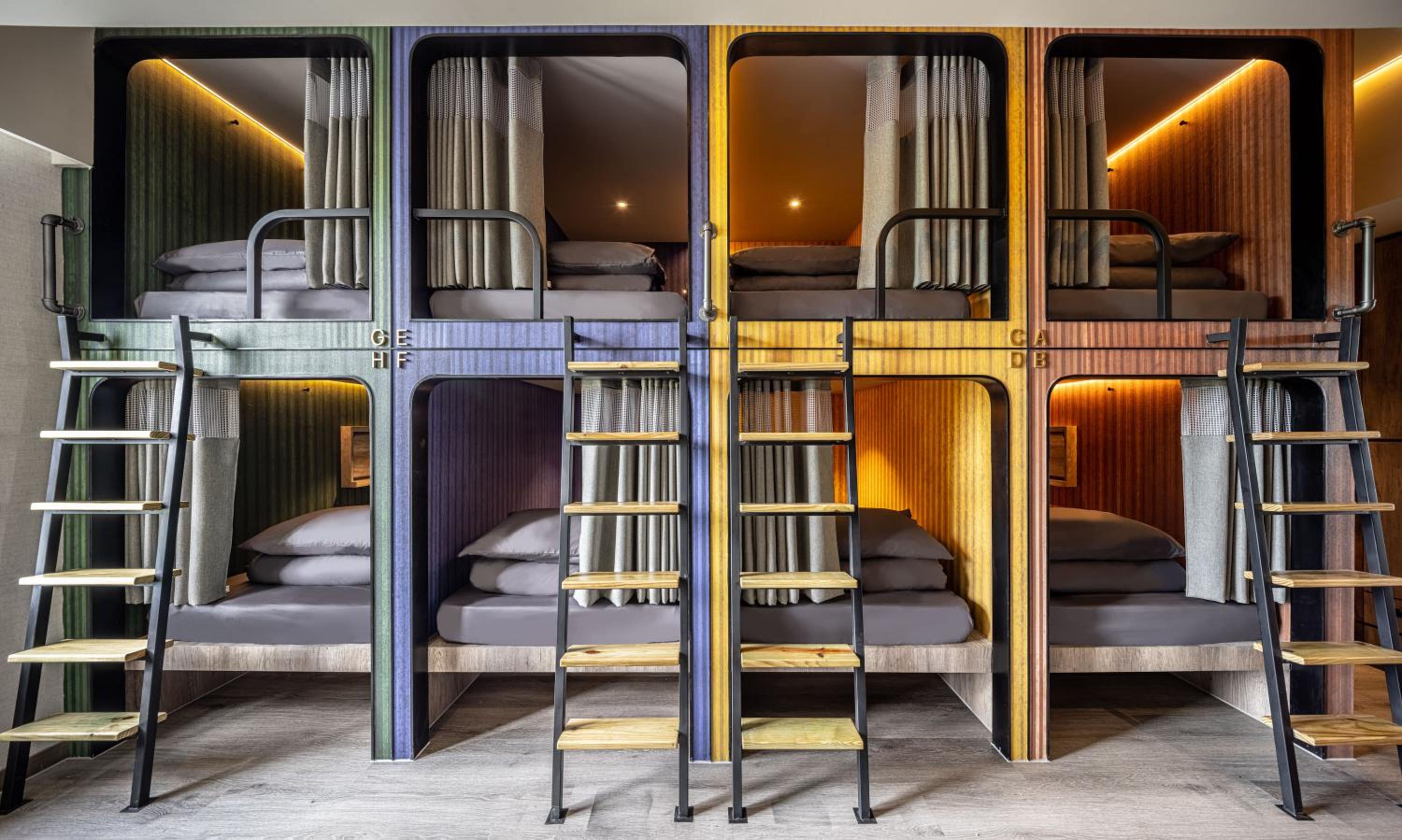 8-Person Private Room with Shared Bath
