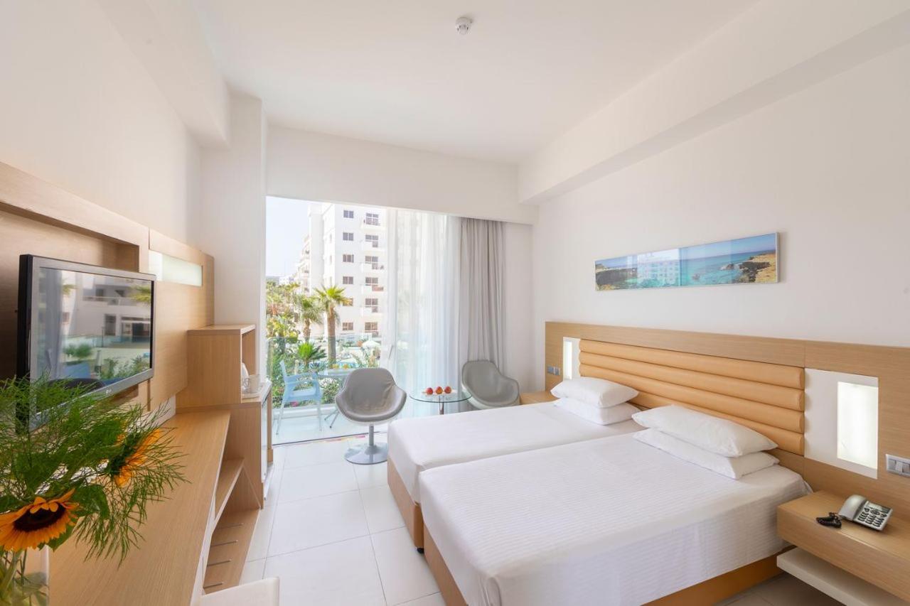 Inland View Room