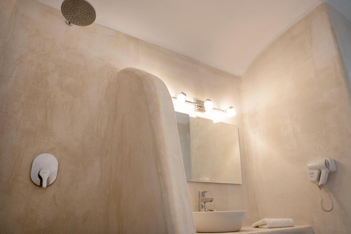Superior Double or Twin Room with Sea View - Photo 3
