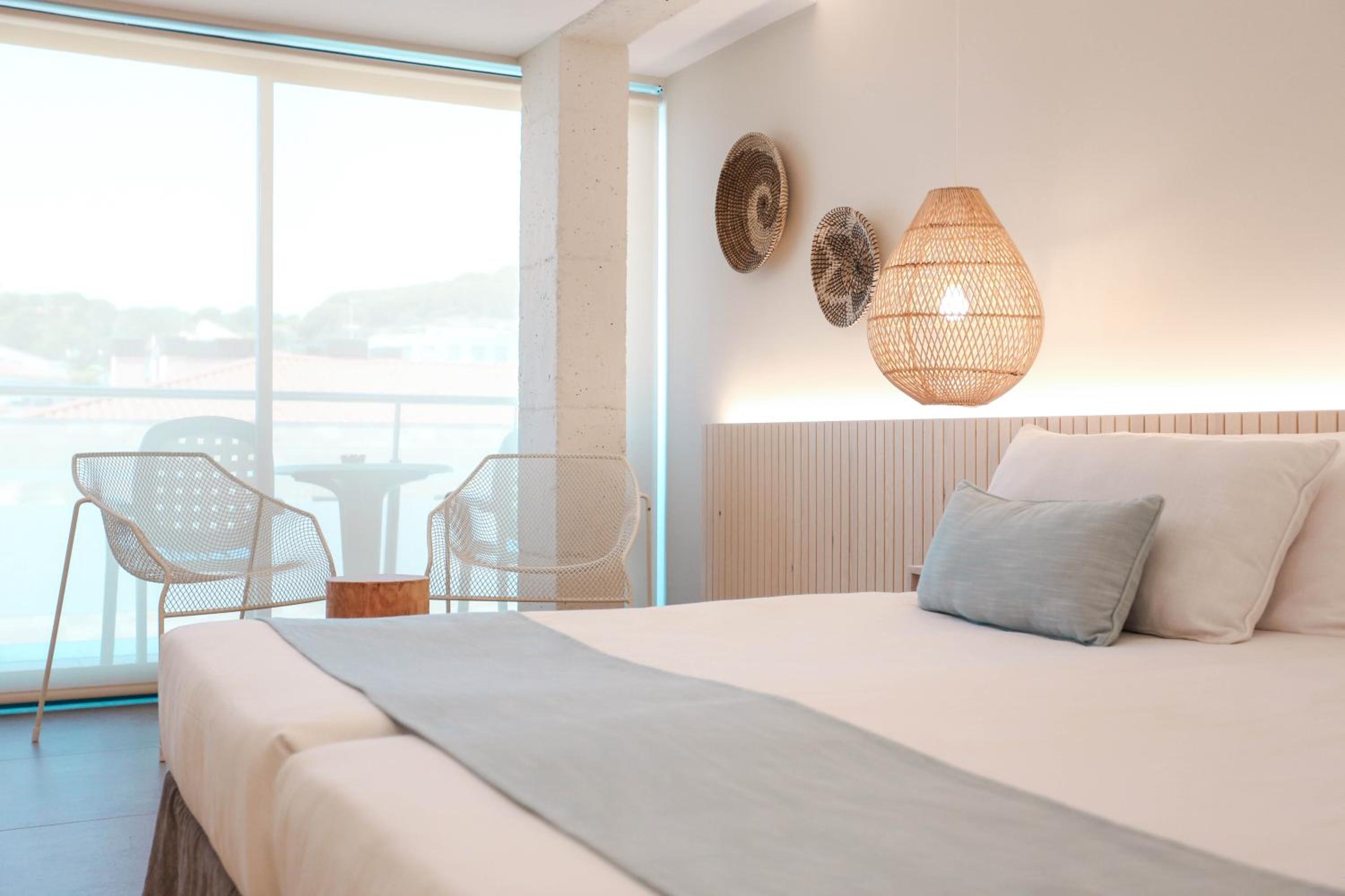 Double Room with Pool View