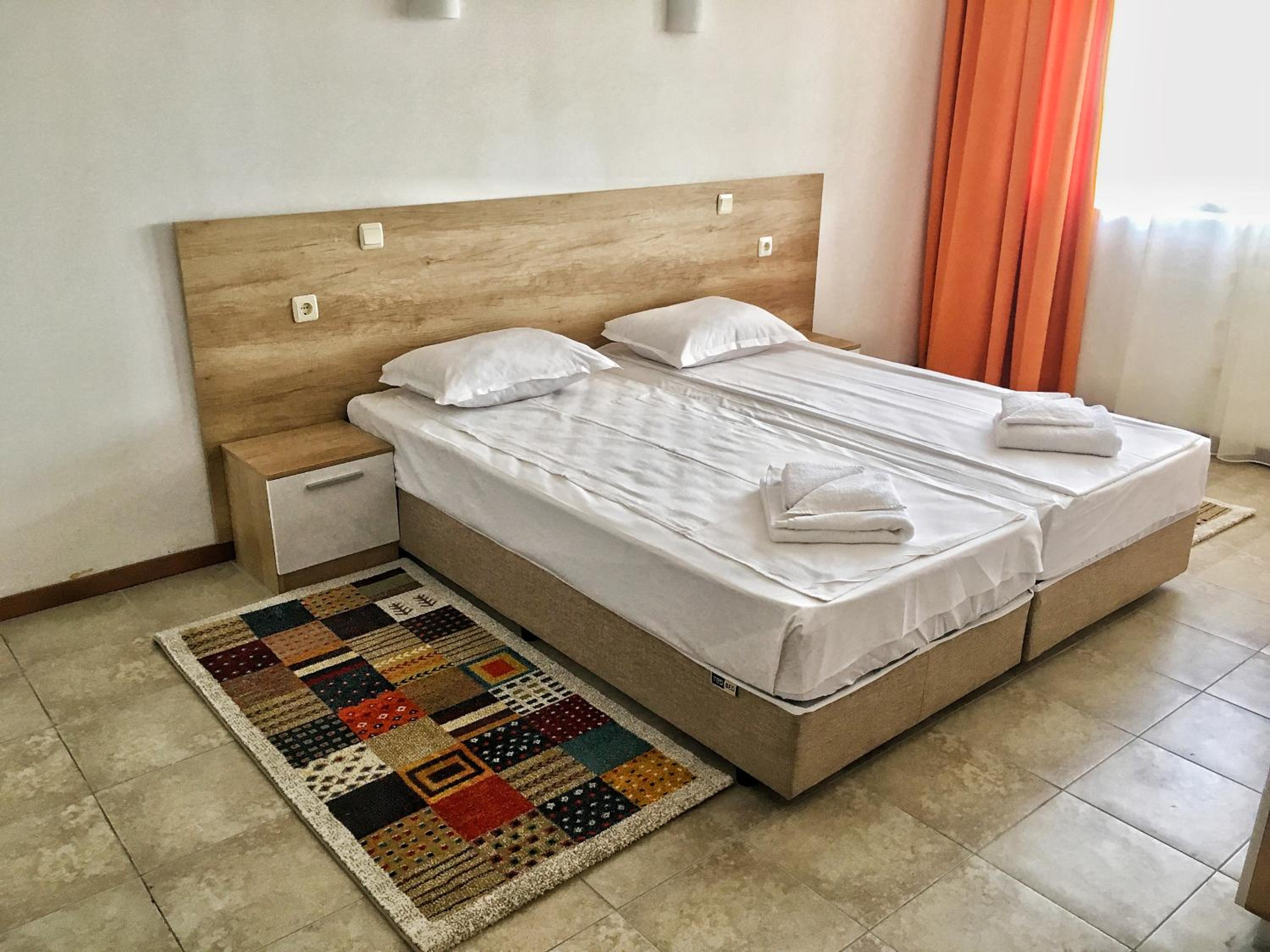 Standard Double or Twin Room photo 3