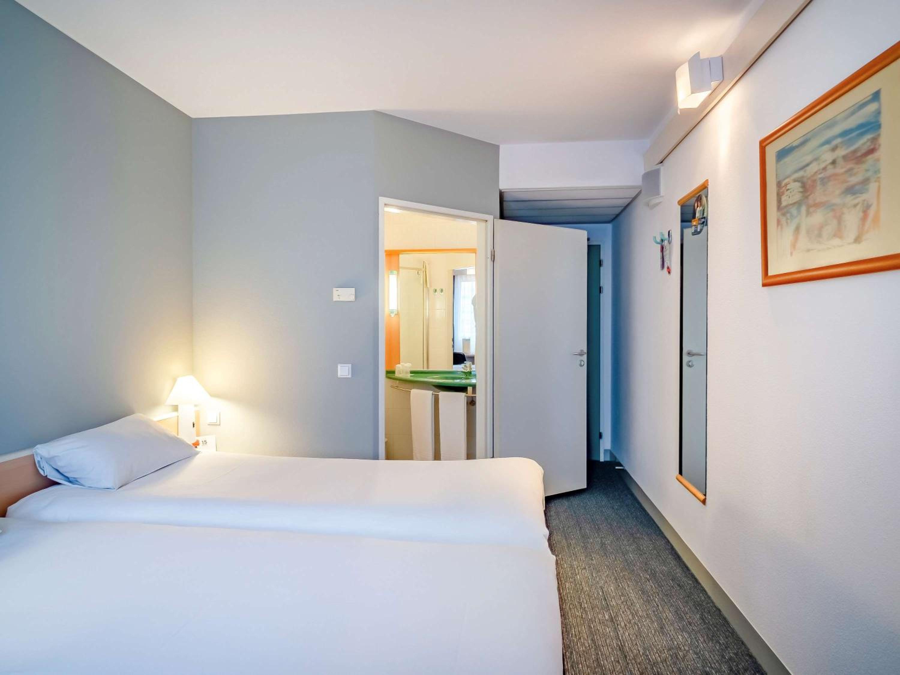 Twin Room - Photo 1