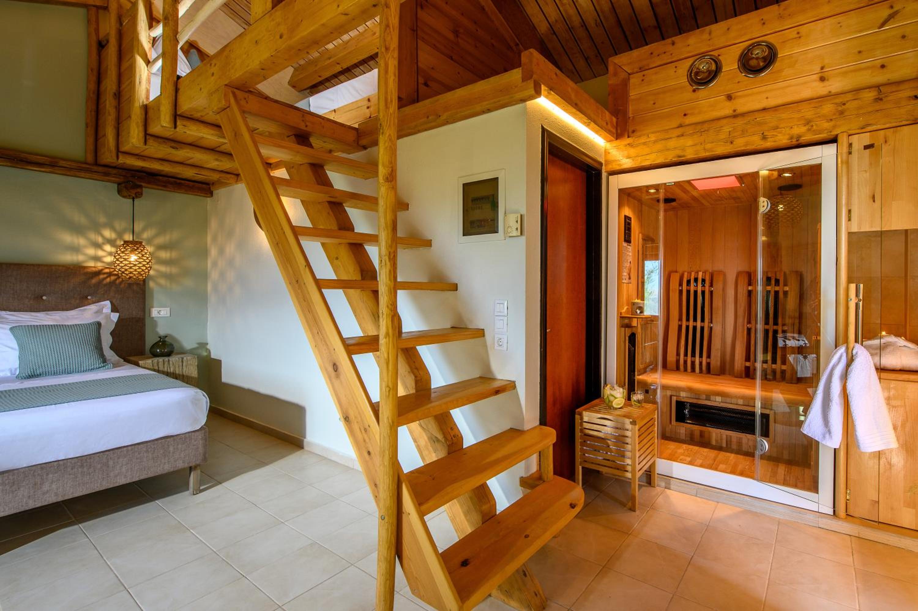 Junior Suite with Sauna and Garden photo 3