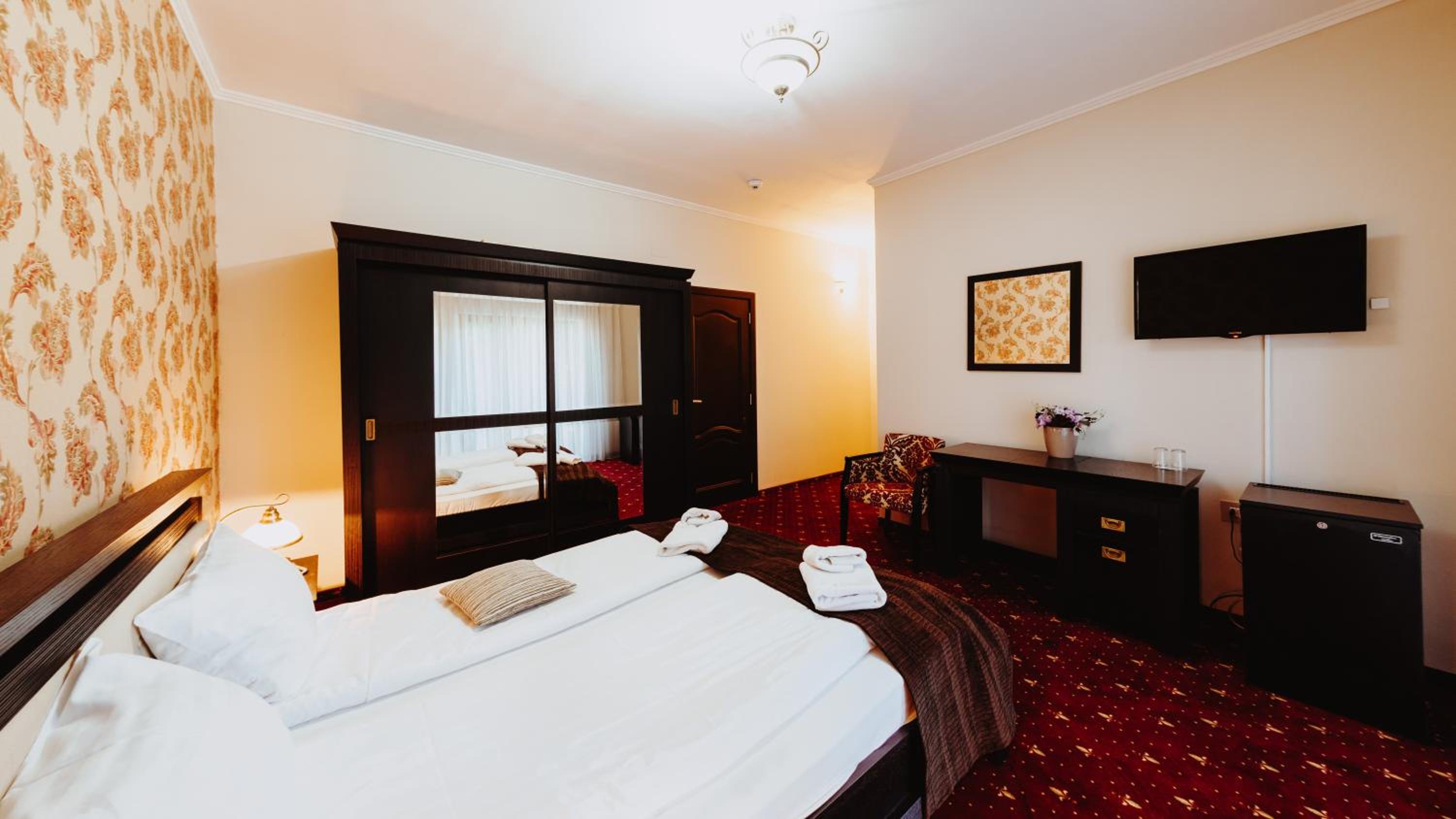 Deluxe Double Room with Spa Bath
