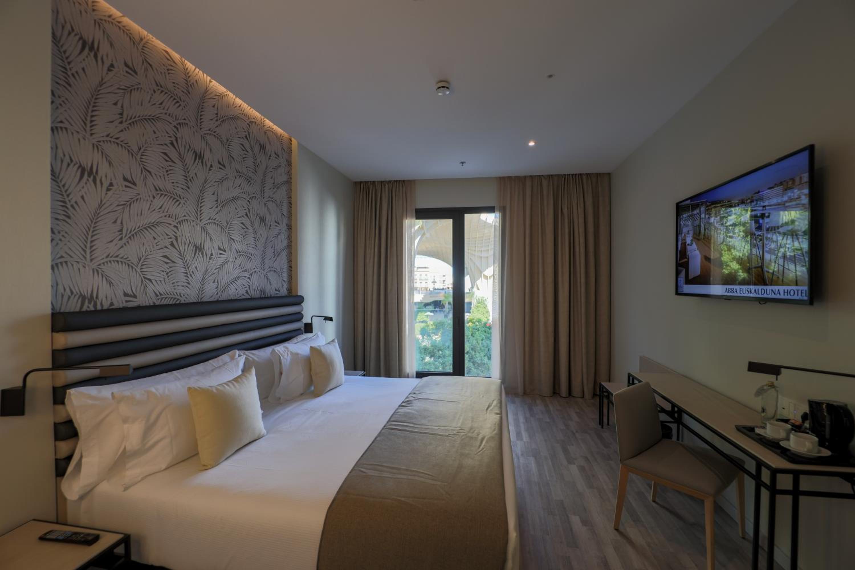 Deluxe Double or Twin Room - Photo 3