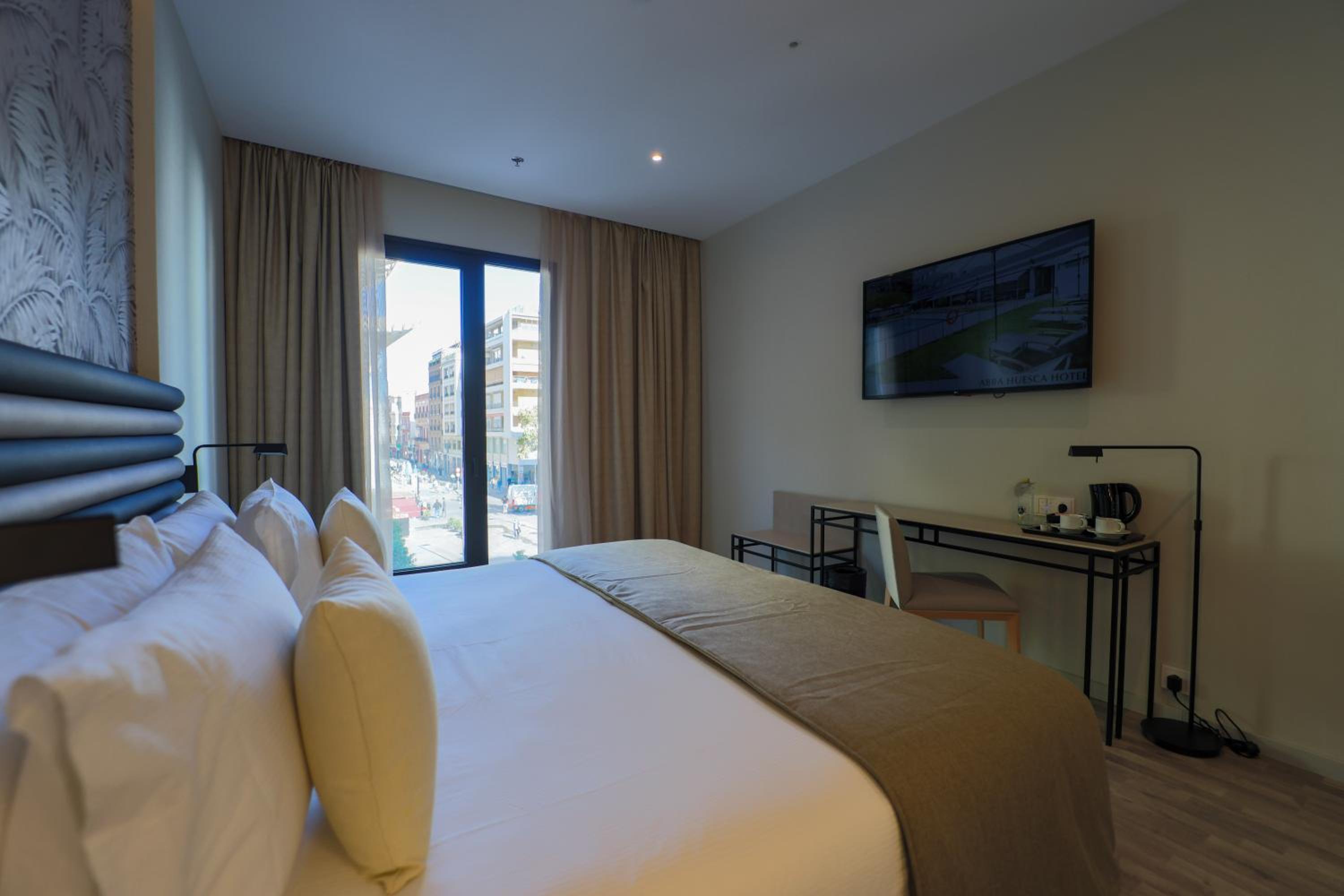 Deluxe Double or Twin Room - Photo 2