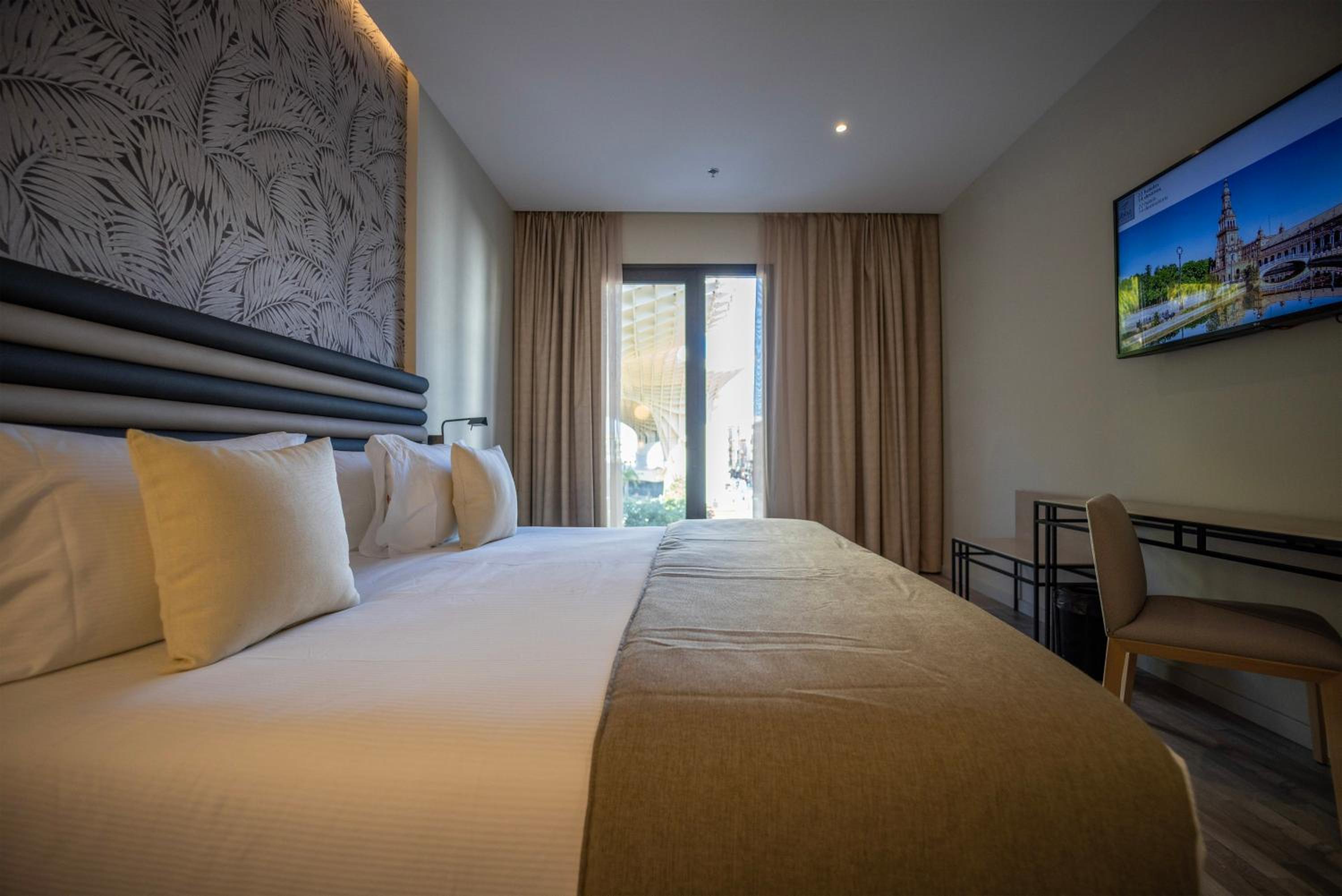 Deluxe Double or Twin Room - Photo 1