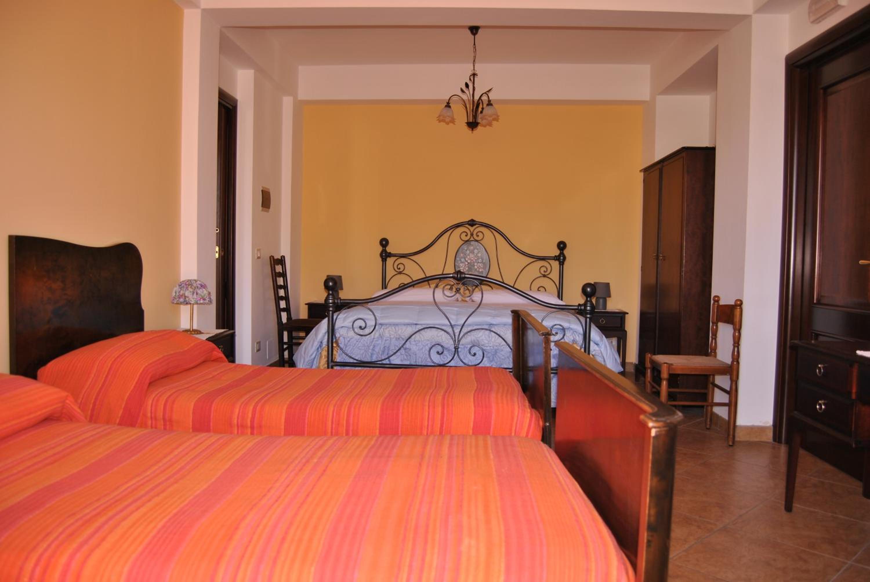 Comfort Triple Room photo 3