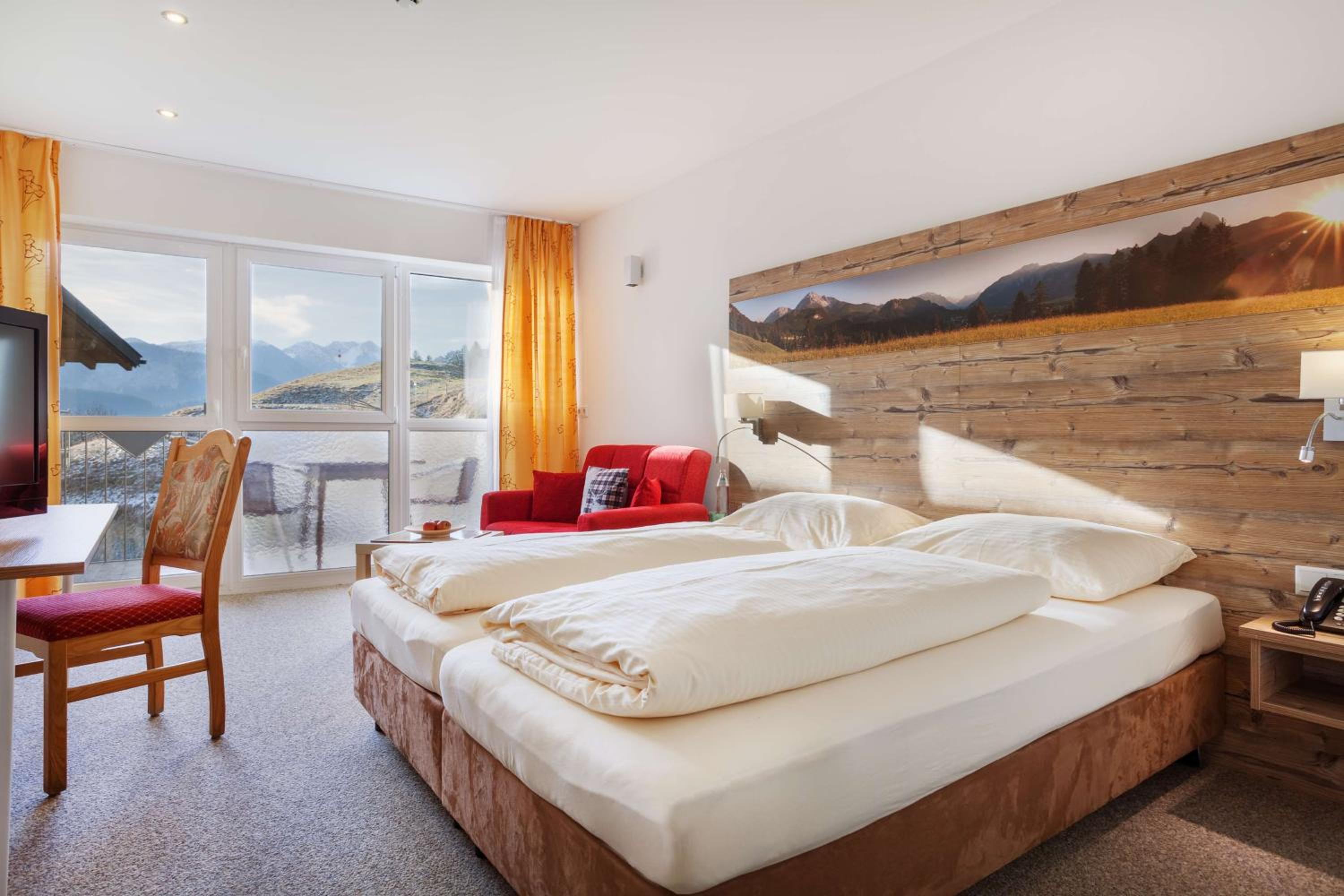 Double Room with Forest View - Photo 2