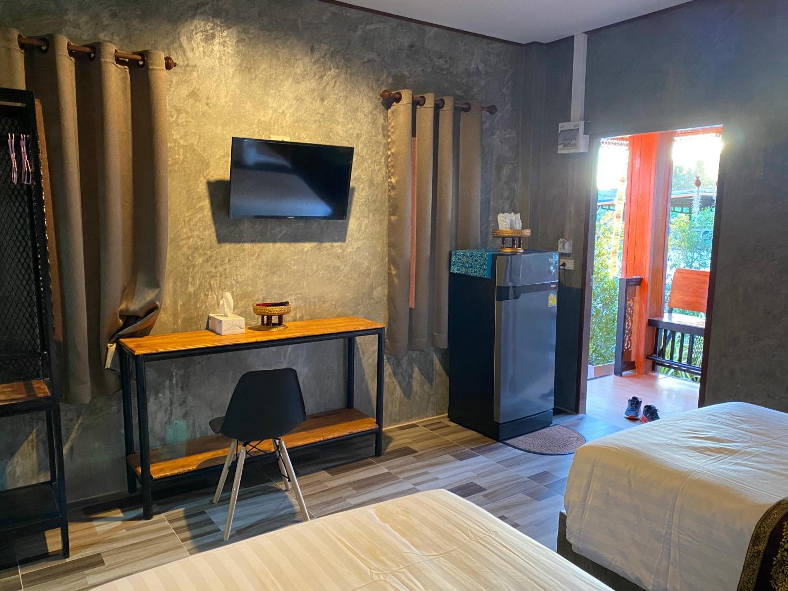 Standard Twin Room with Garden View