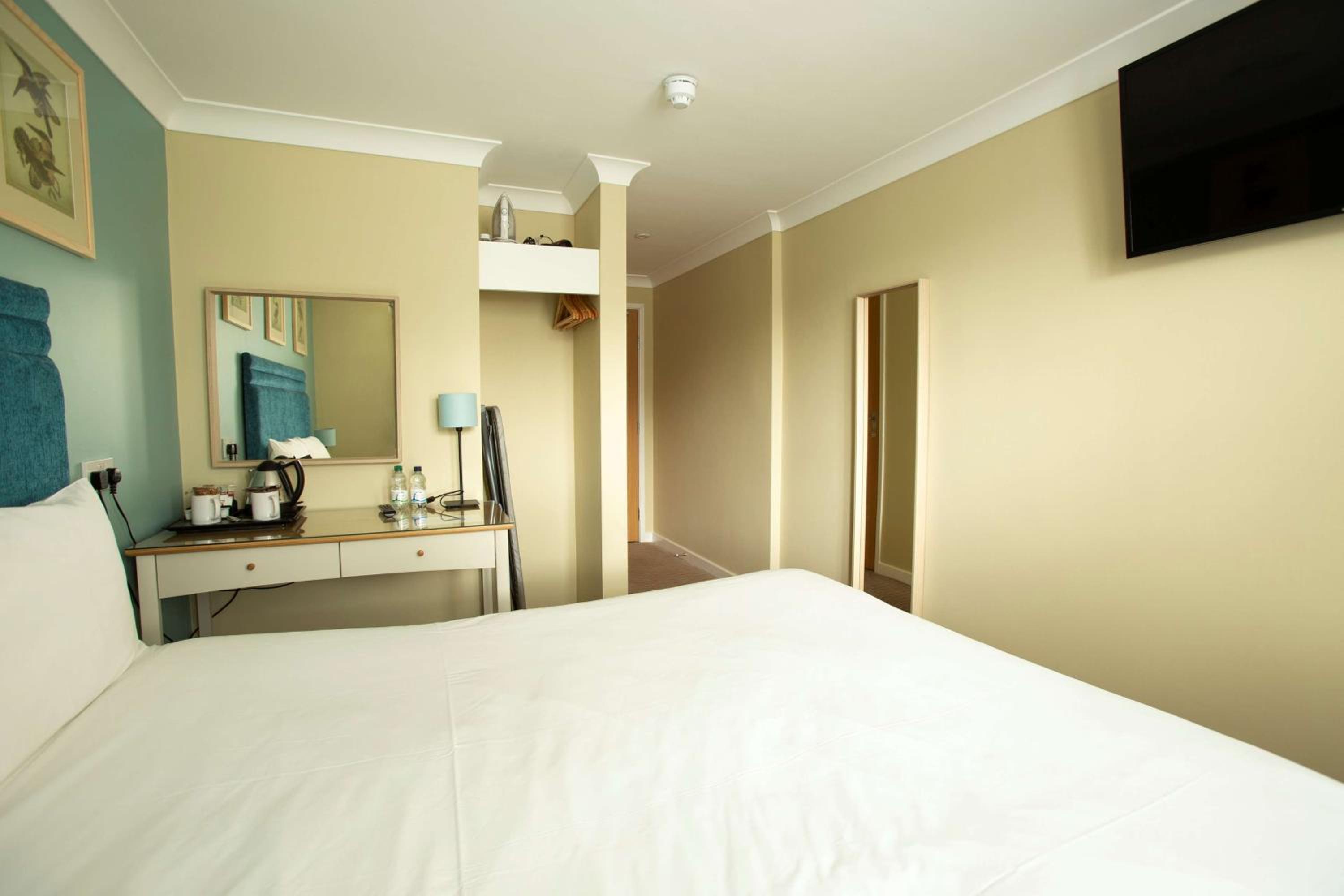 Cozy King Room - Non-Smoking - Photo 2